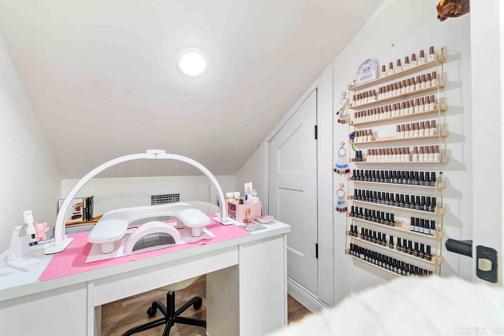 CLINTON ORIGINAL - Residential