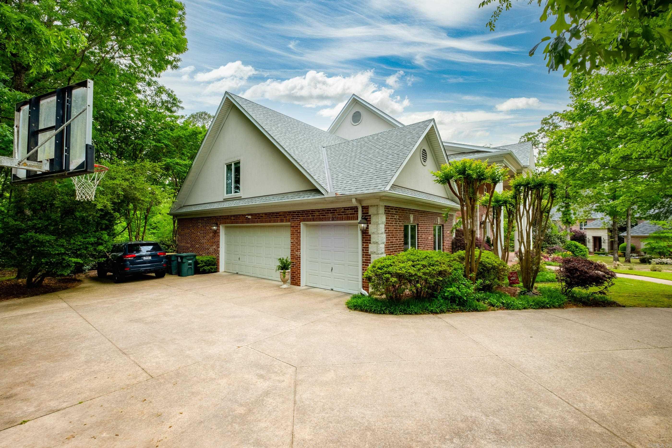 CHENAL VALLEY THE ESTATES - Residential