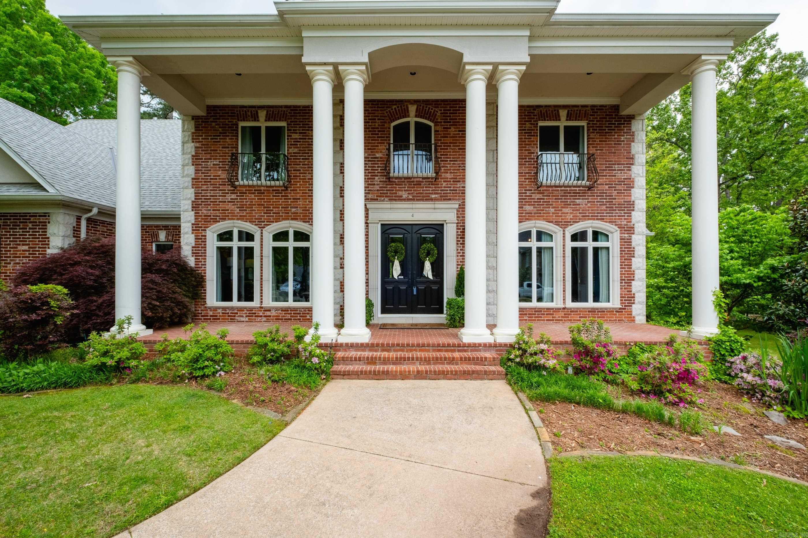 CHENAL VALLEY THE ESTATES - Residential