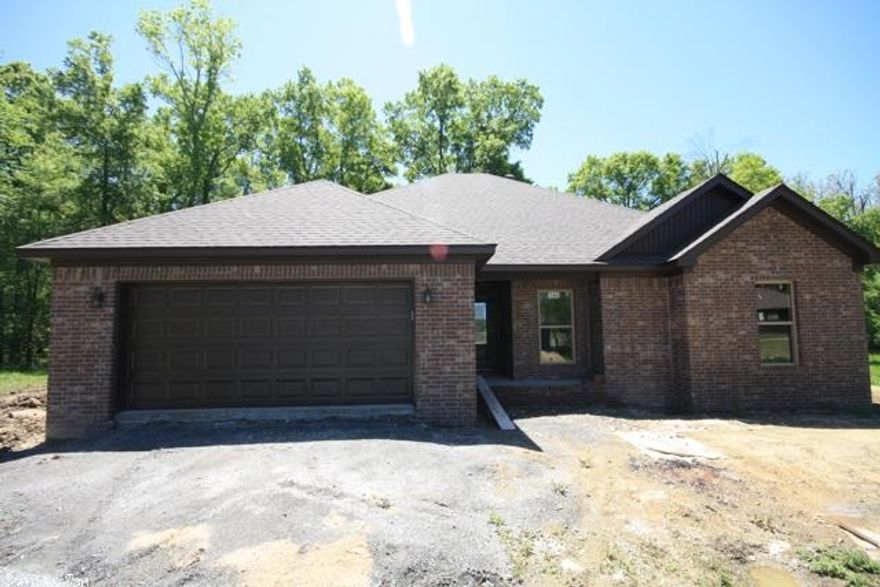 Quality built Fritts construction home with lots of upgrades as usual.  Extra crown molding, large gas log fireplace, granite counters, custom paint, extra insulation throughout, tankless HWH, central vac system, jet tub and sep shower in master bath, his and hers closets in master bedroom with a third closet in master bedroom for more storage, pan ceiling, larger than usual lot, Vilonia School District, minutes from Conway.