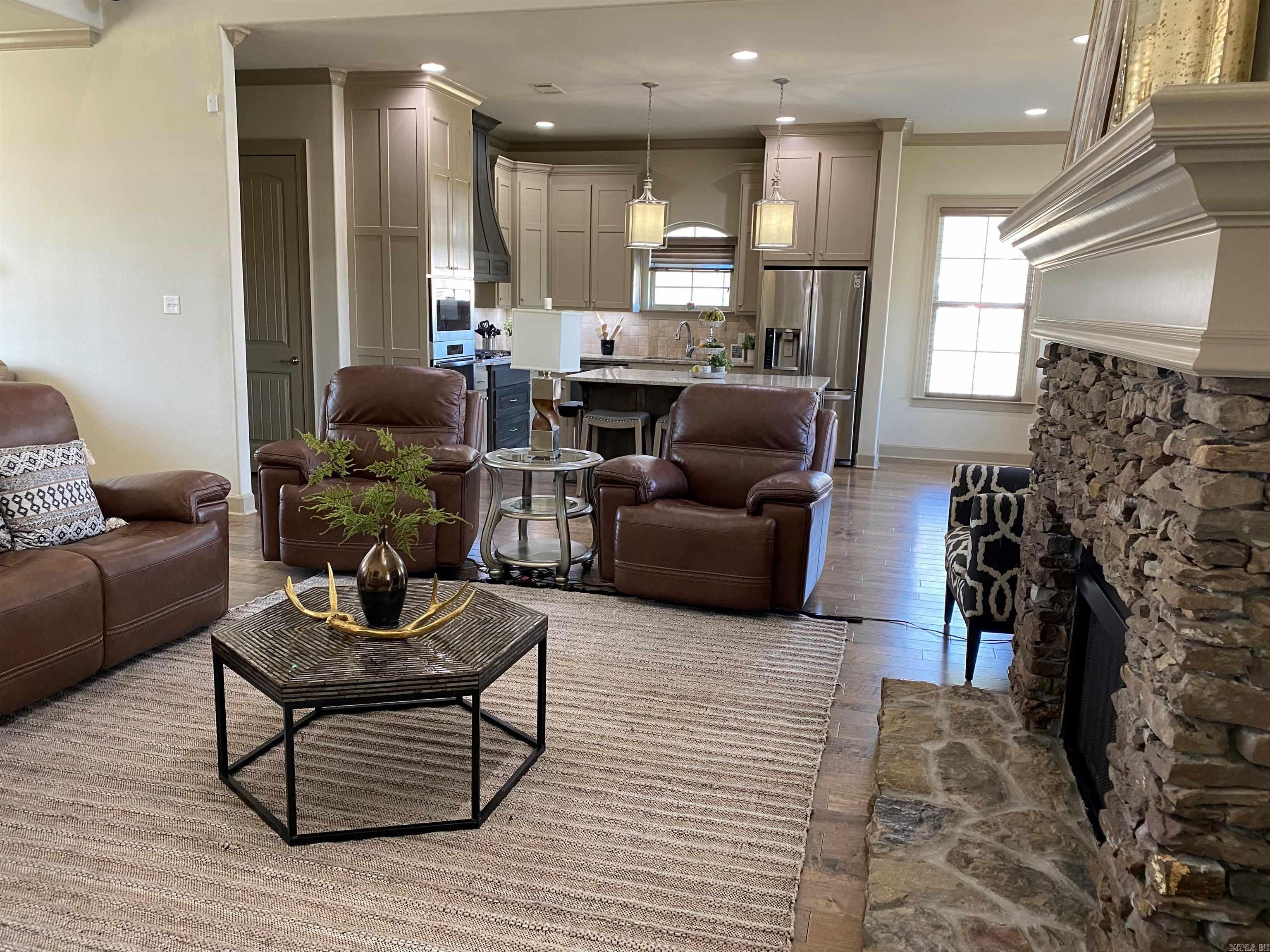 MAUMELLE VALLEY ESTATES - Residential