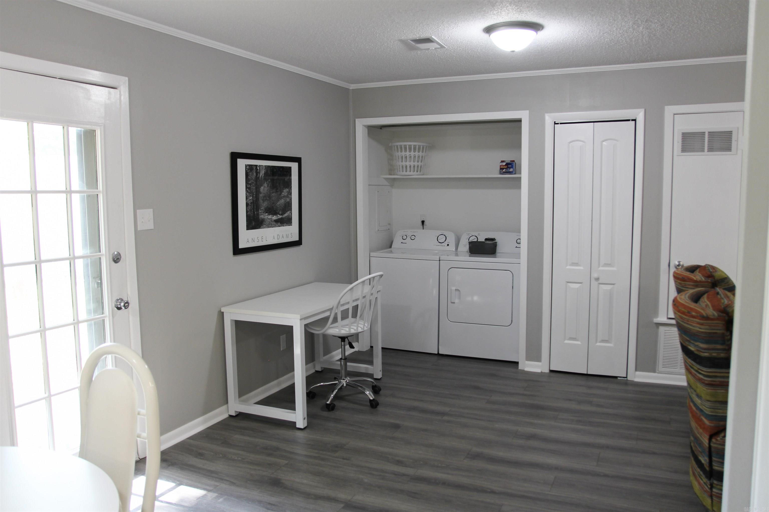 Lessel Estates - Residential Lease