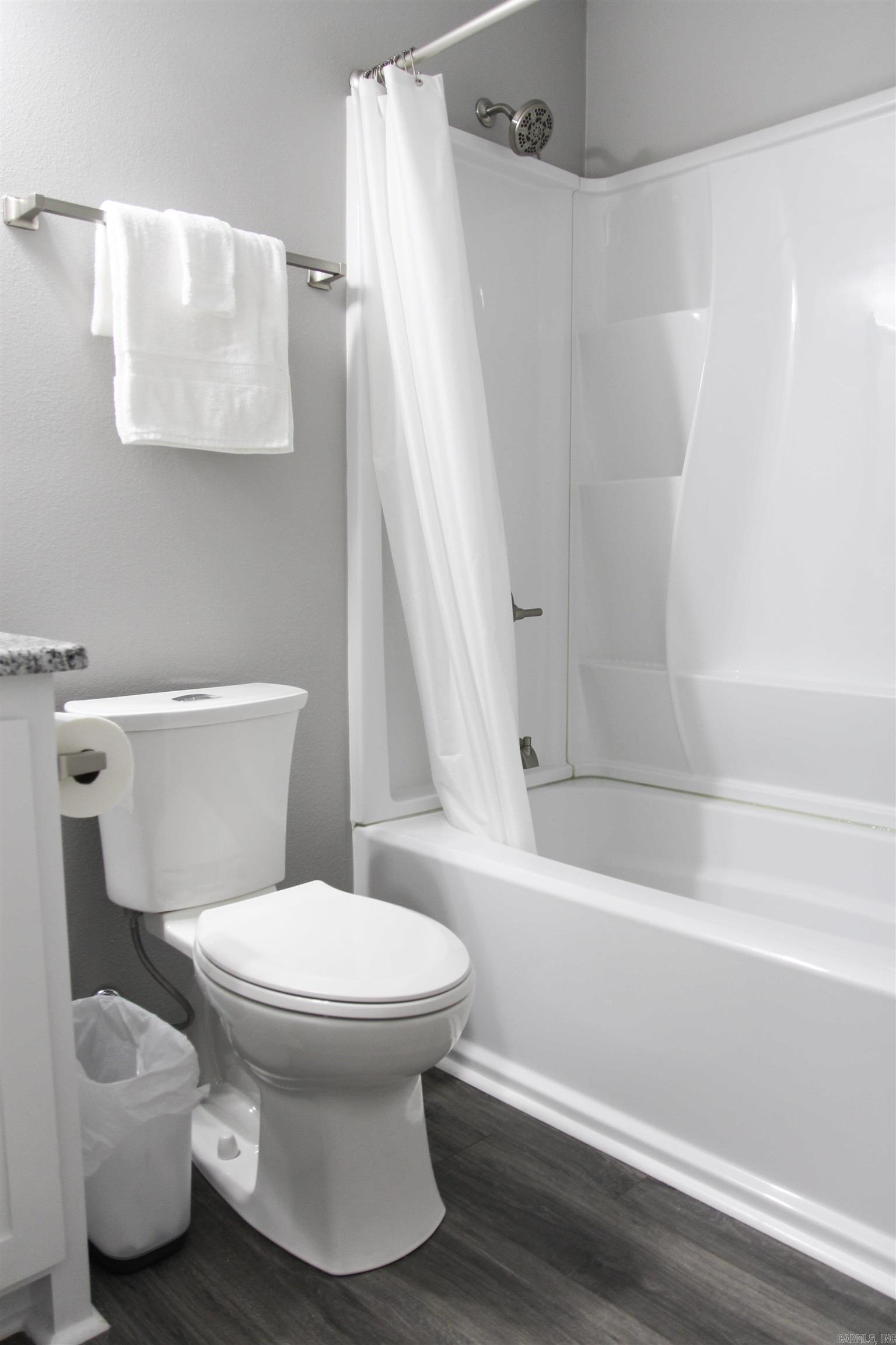 Lessel Estates - Residential Lease