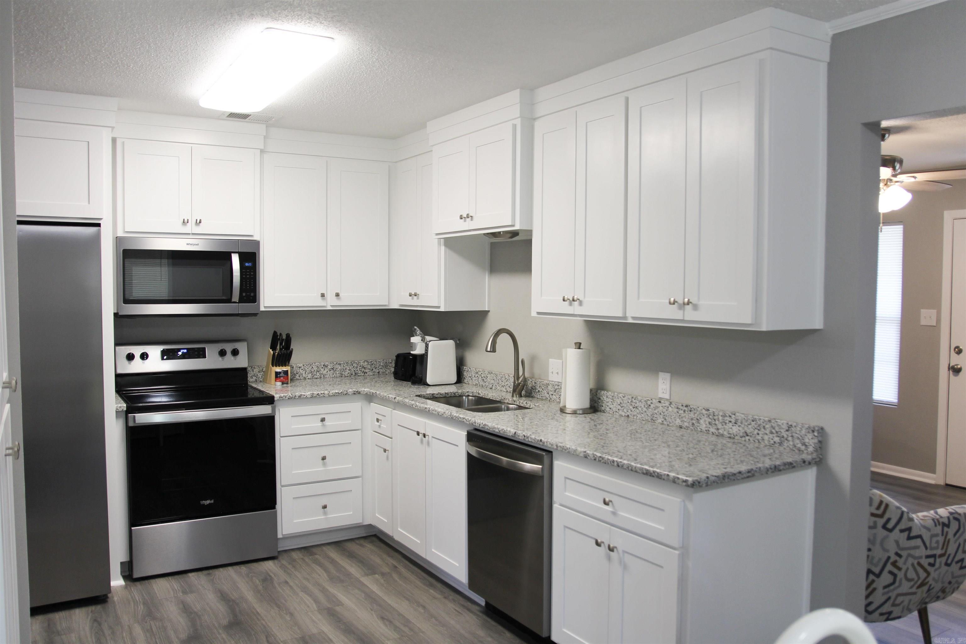 Lessel Estates - Residential Lease