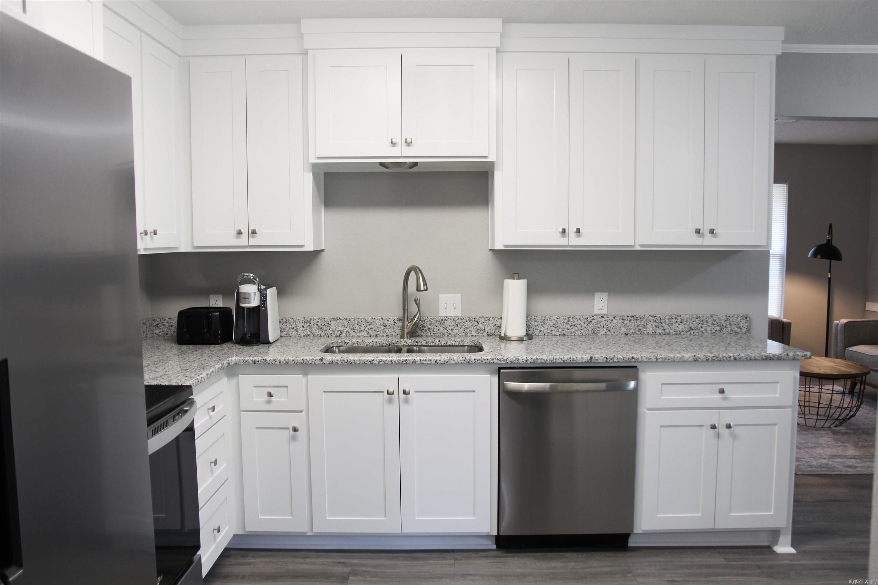 Lessel Estates - Residential Lease