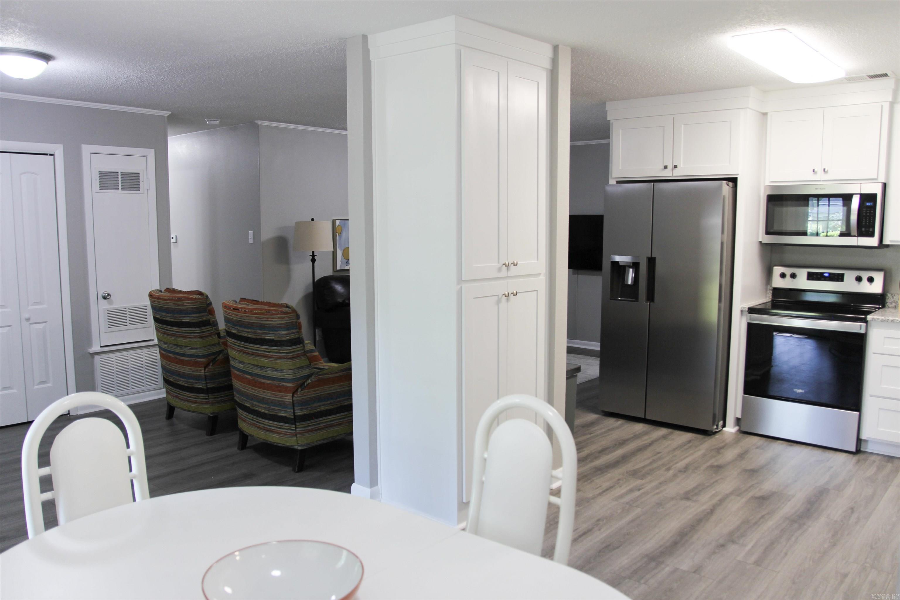 Lessel Estates - Residential Lease