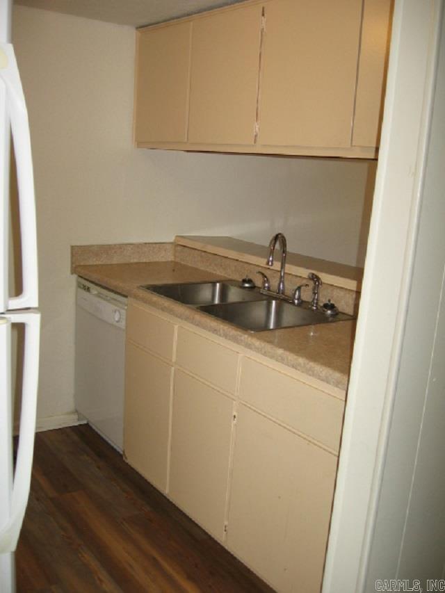 Chelsea Heights Condo - Residential Lease