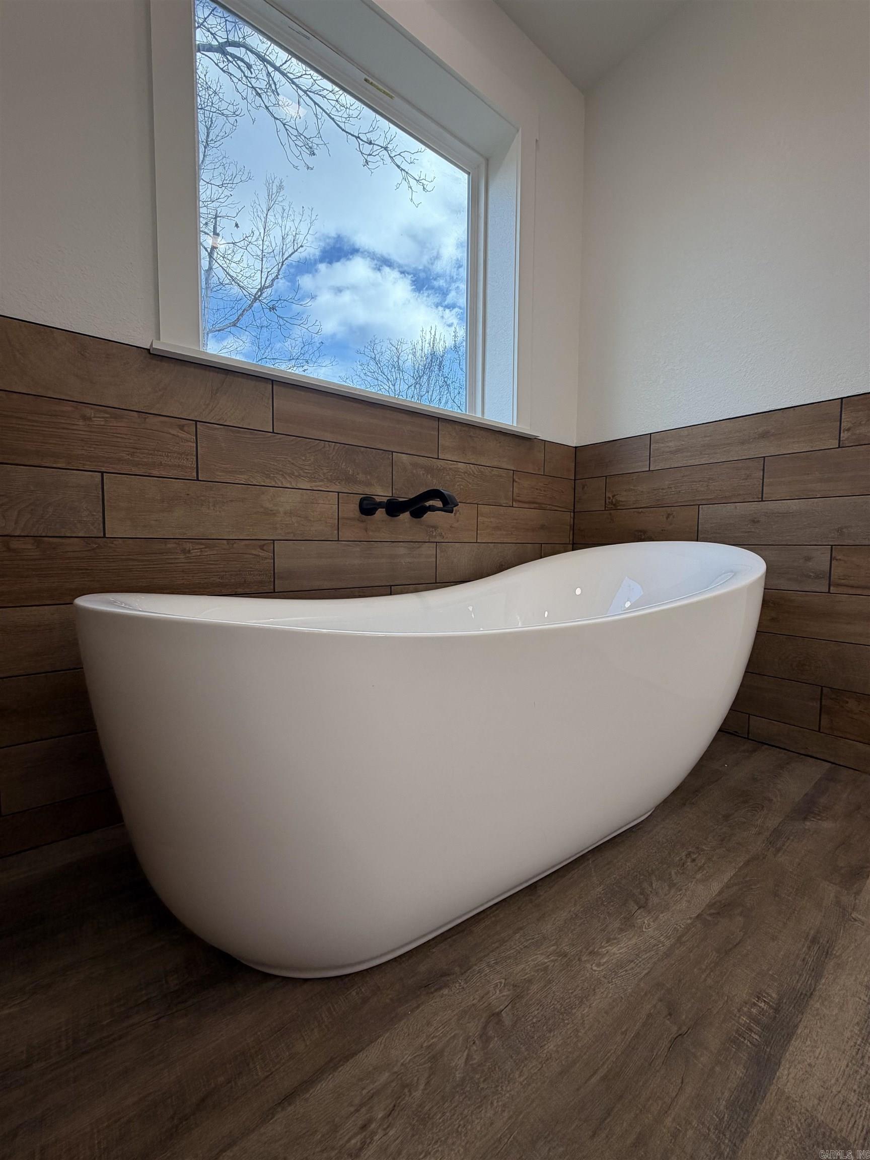 ROSE CREEK - Residential