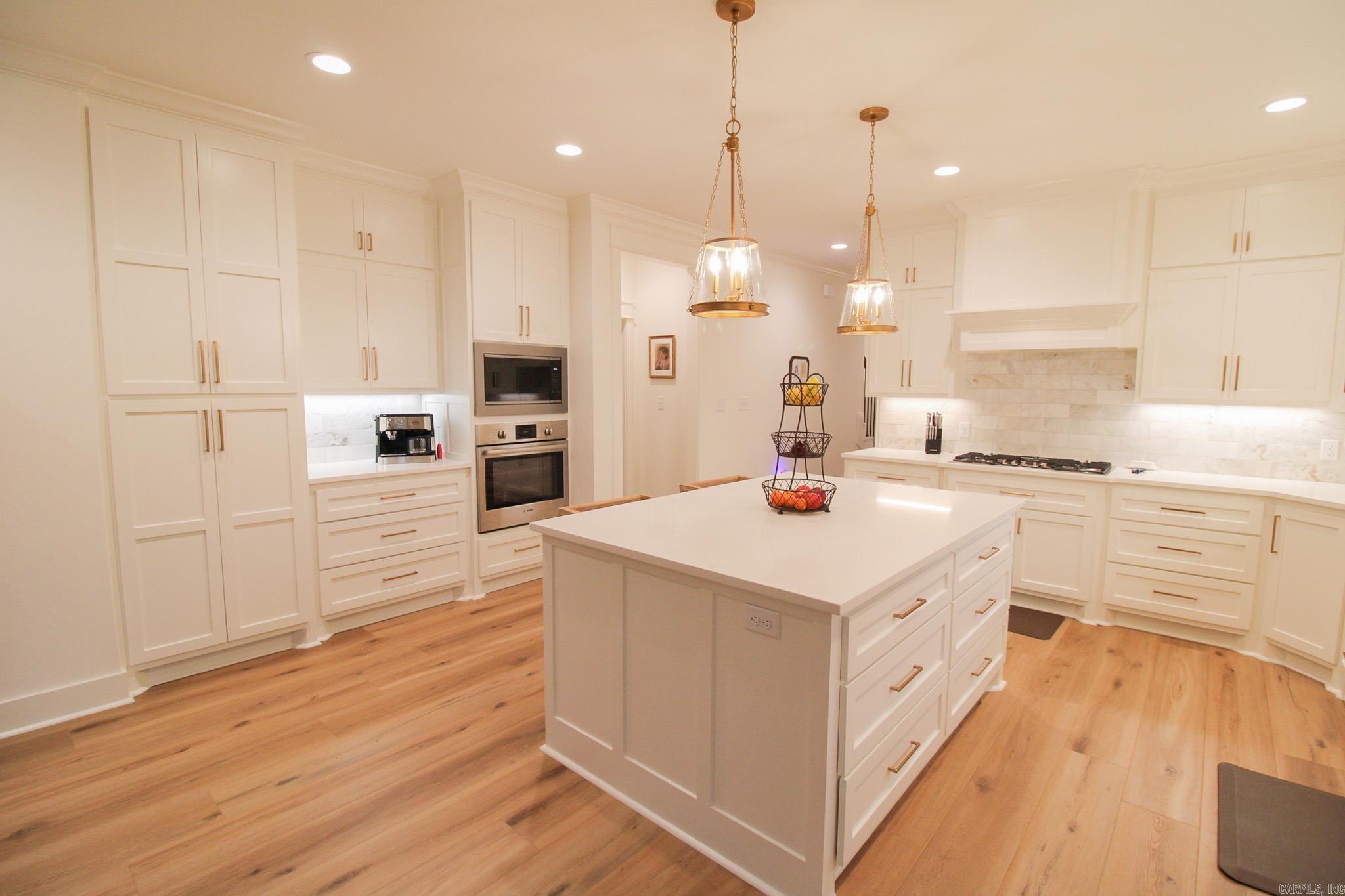 EDGEWOOD PARK - Residential