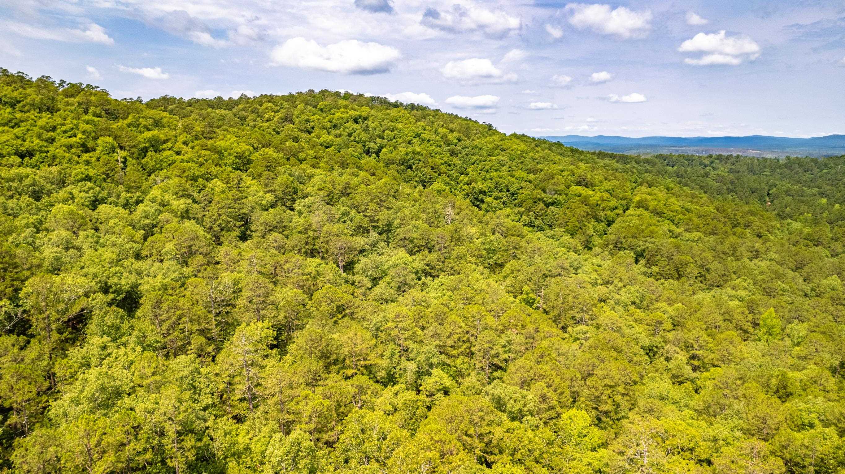 Devaca - Land
