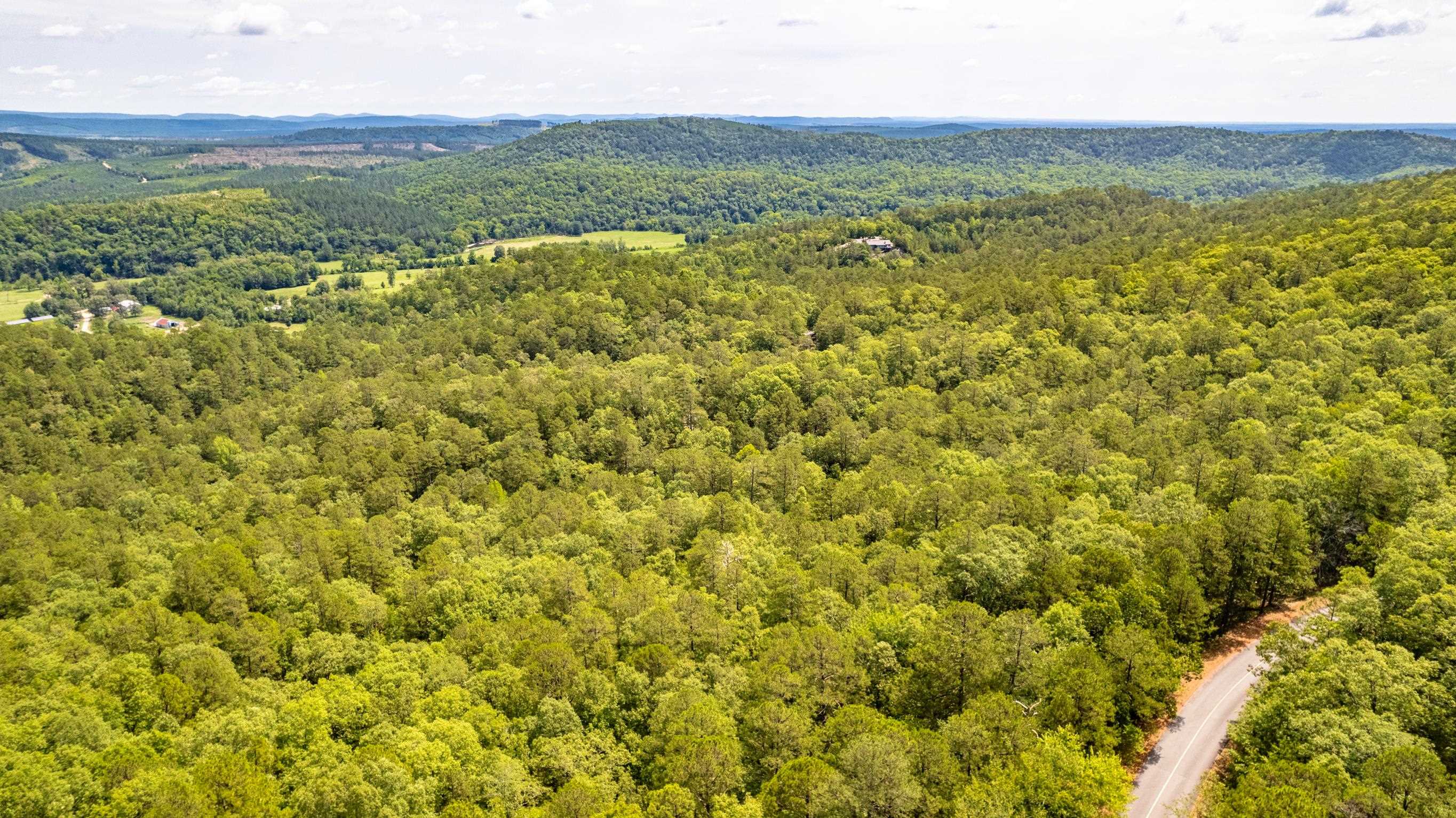 Devaca - Land