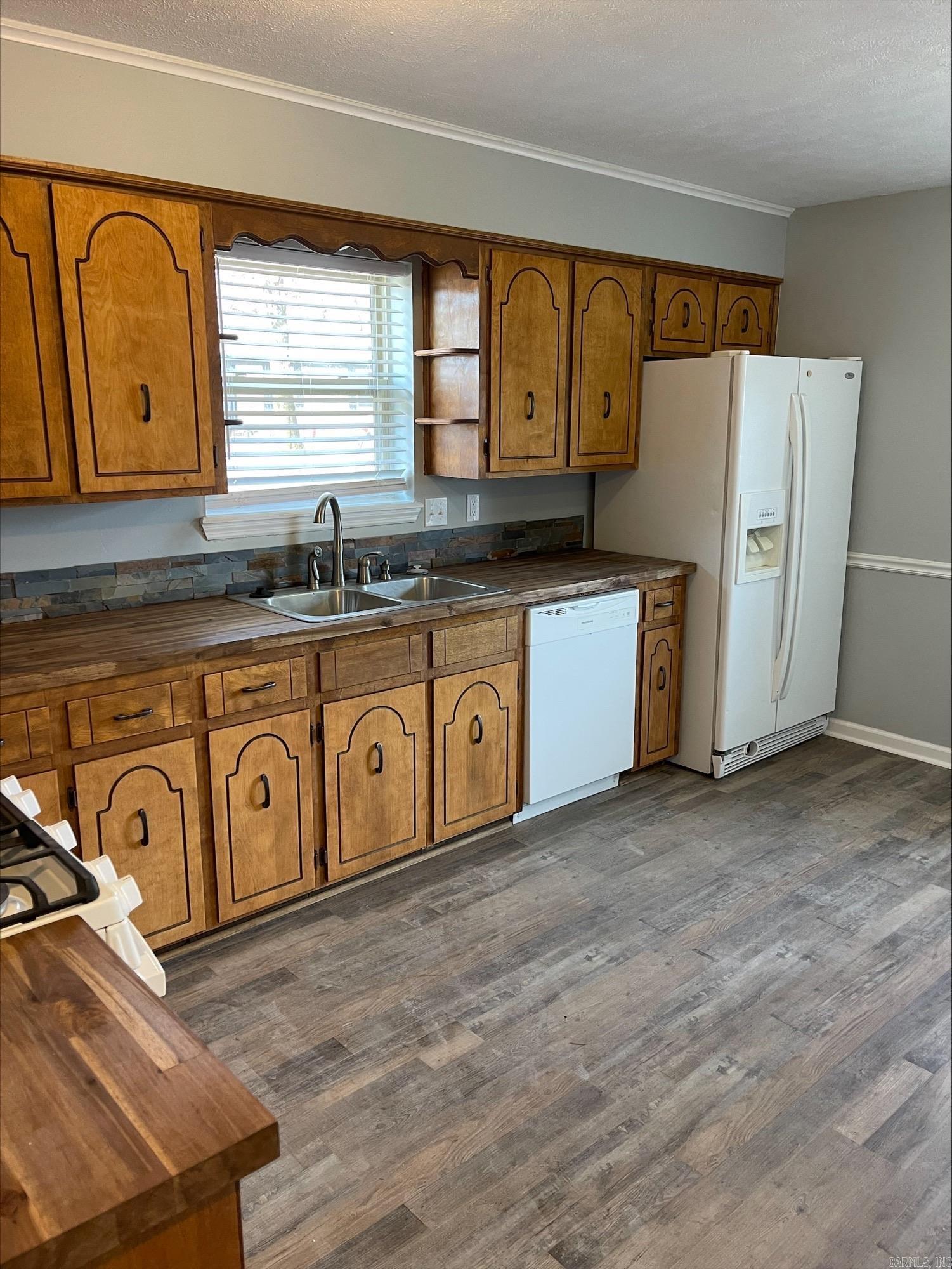 DEEREWOOD - Residential