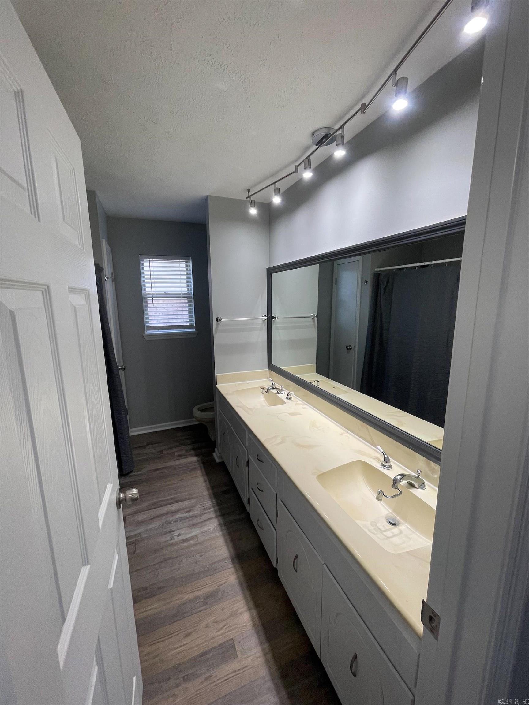 DEEREWOOD - Residential