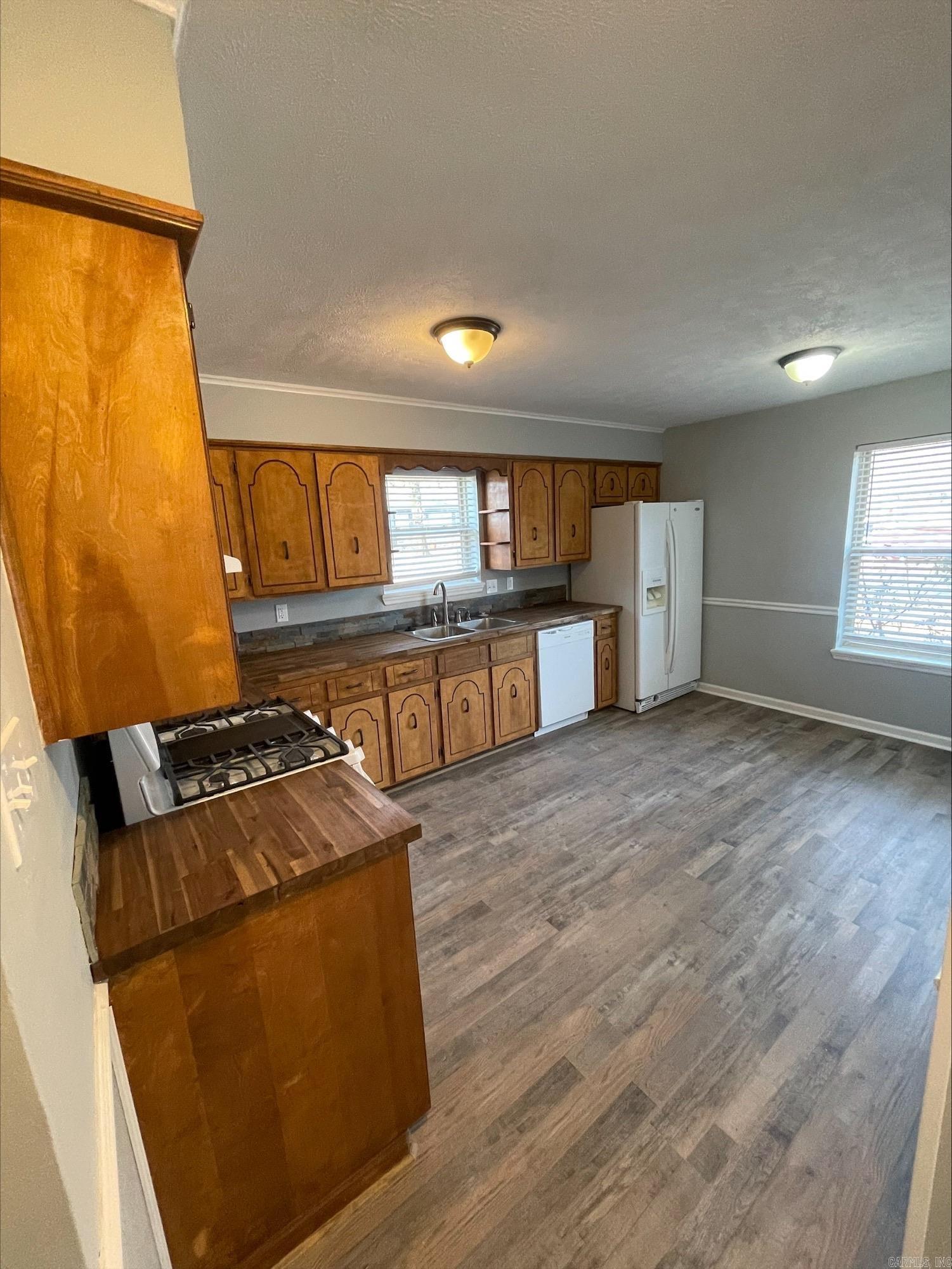 DEEREWOOD - Residential