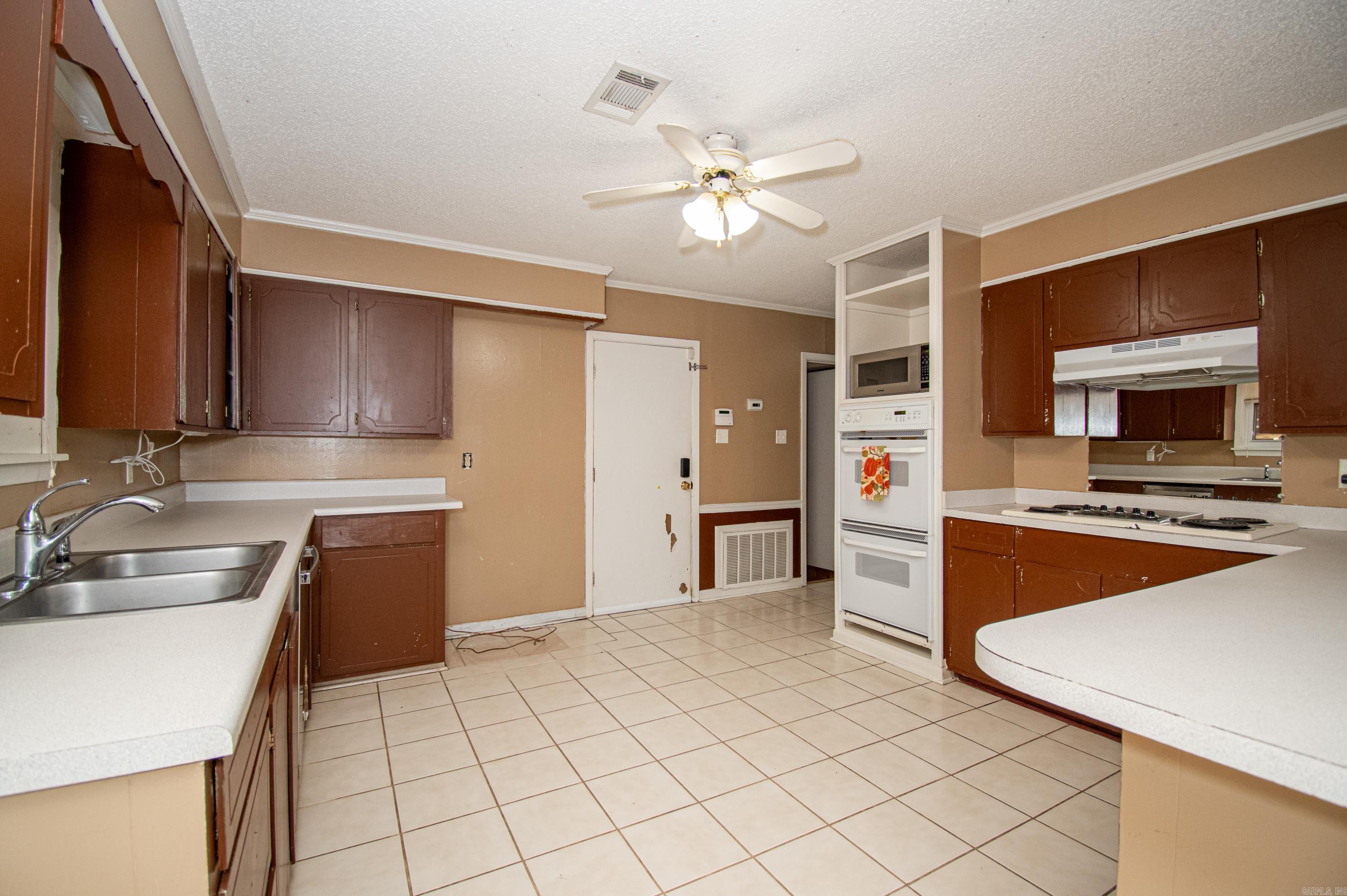 SOUTH HILLS ADDN PART 2 - Residential