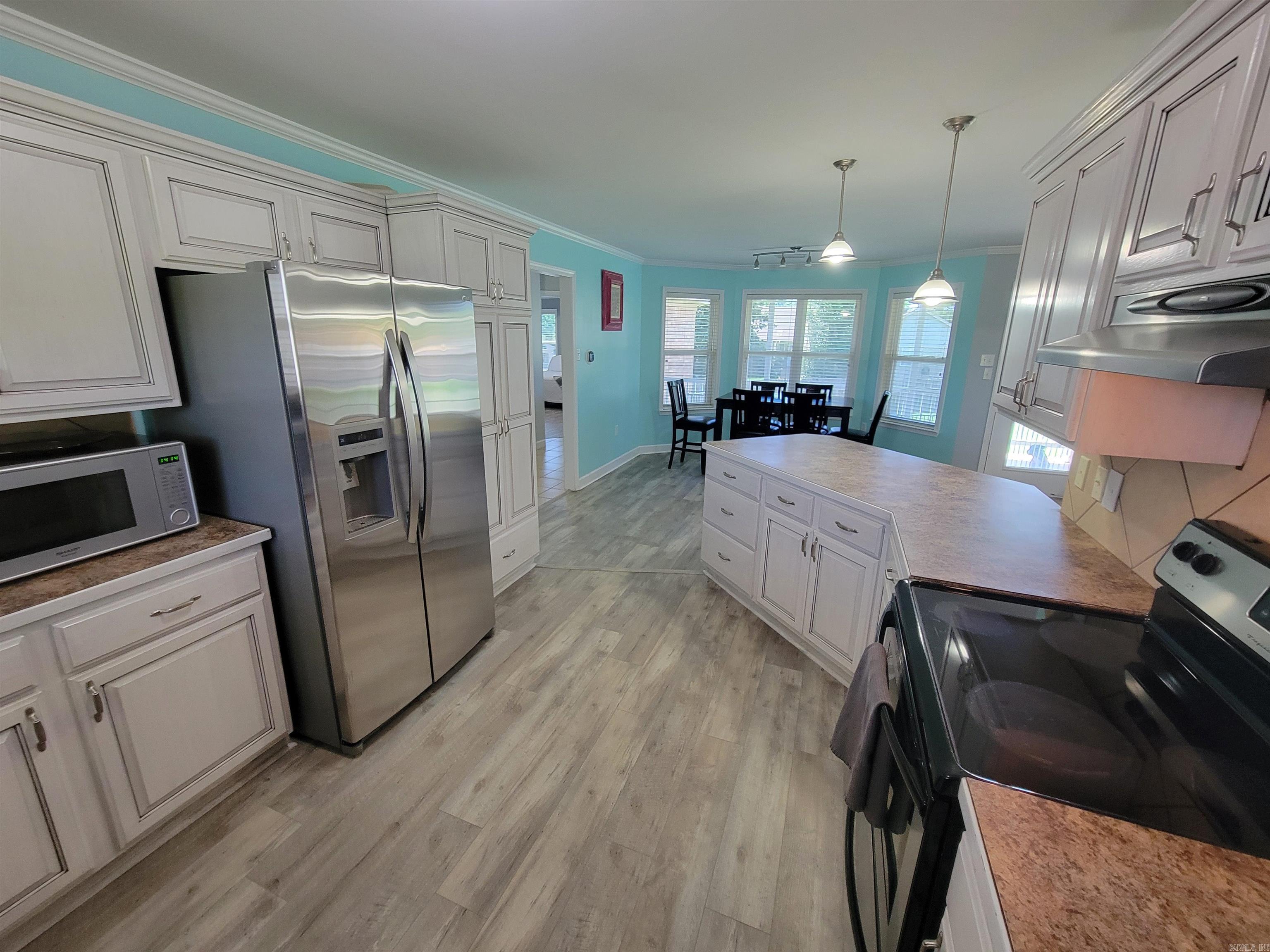 CEDAR KNOLLS & CEDAR VIEW - Residential