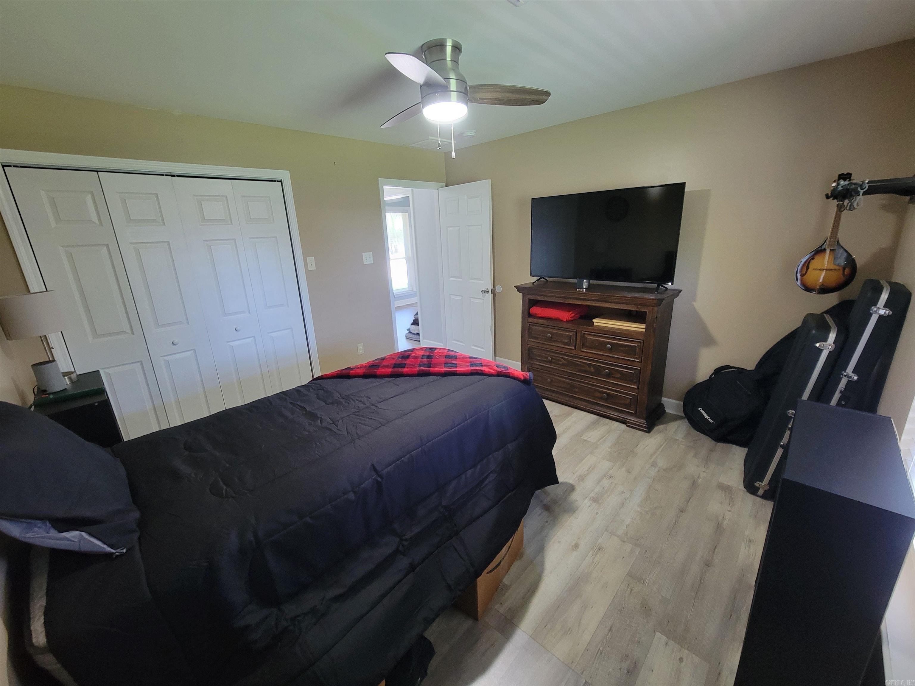 CEDAR KNOLLS & CEDAR VIEW - Residential