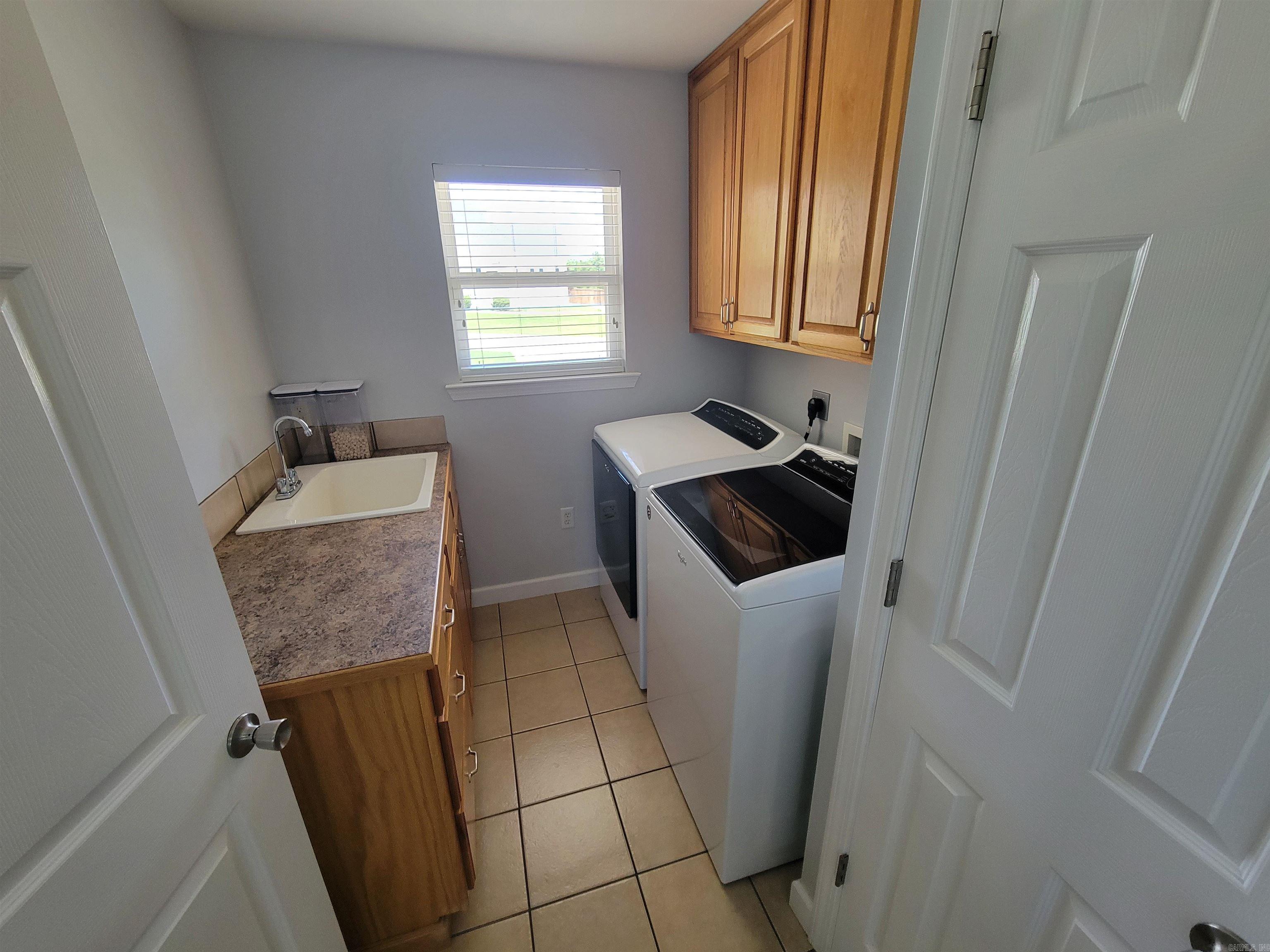 CEDAR KNOLLS & CEDAR VIEW - Residential