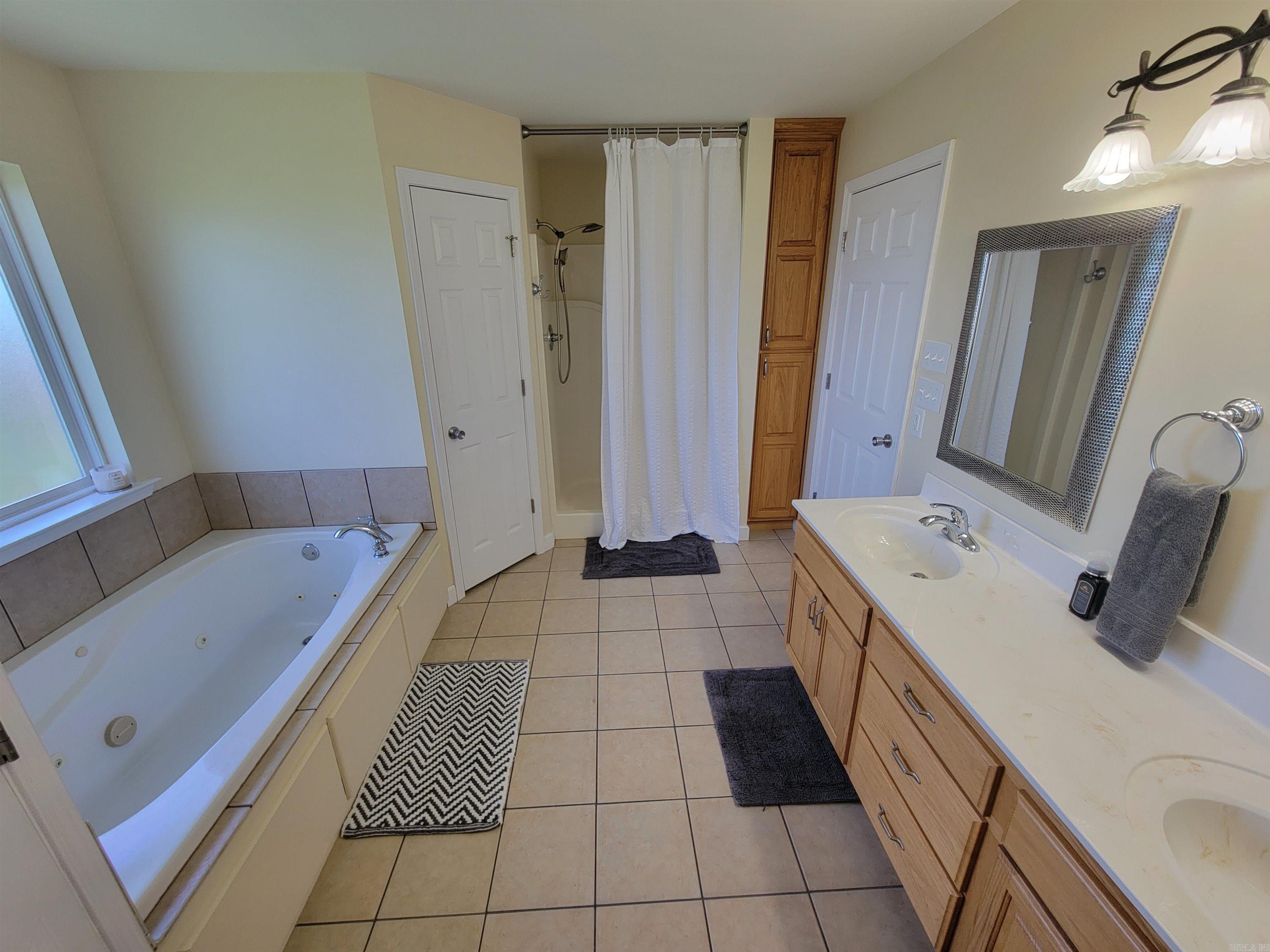 CEDAR KNOLLS & CEDAR VIEW - Residential