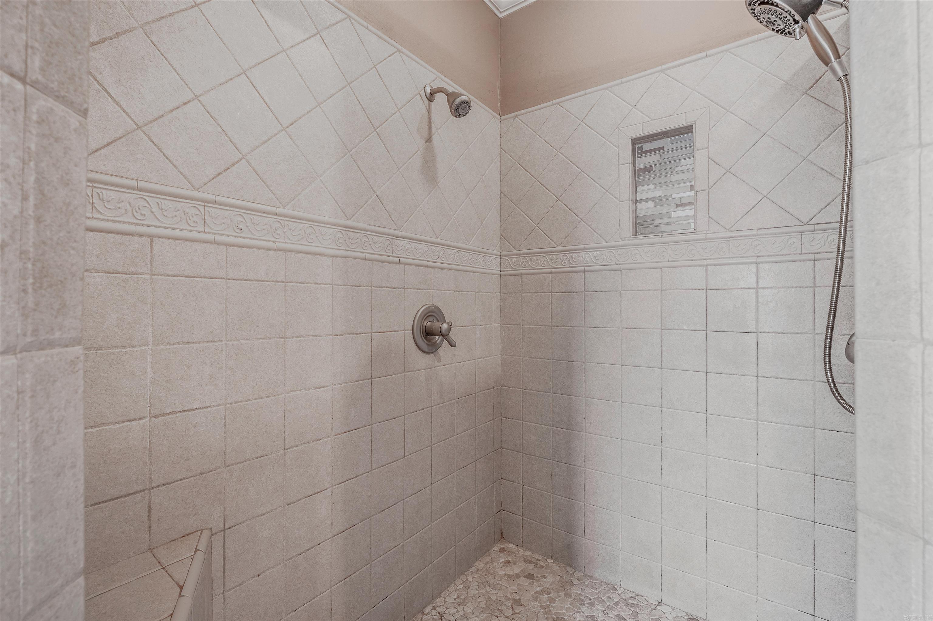 SHADY VALLEY - Residential