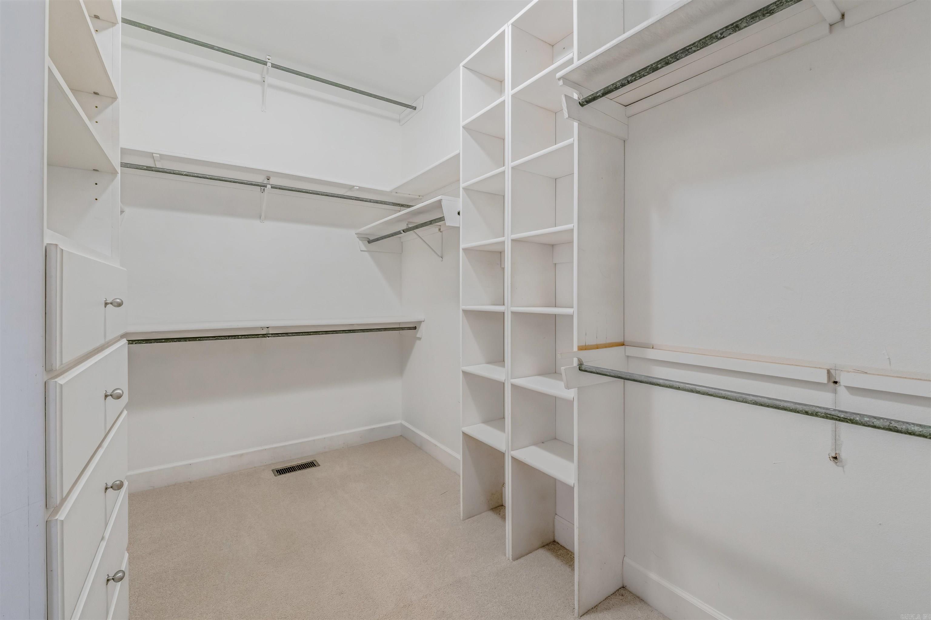 SHADY VALLEY - Residential