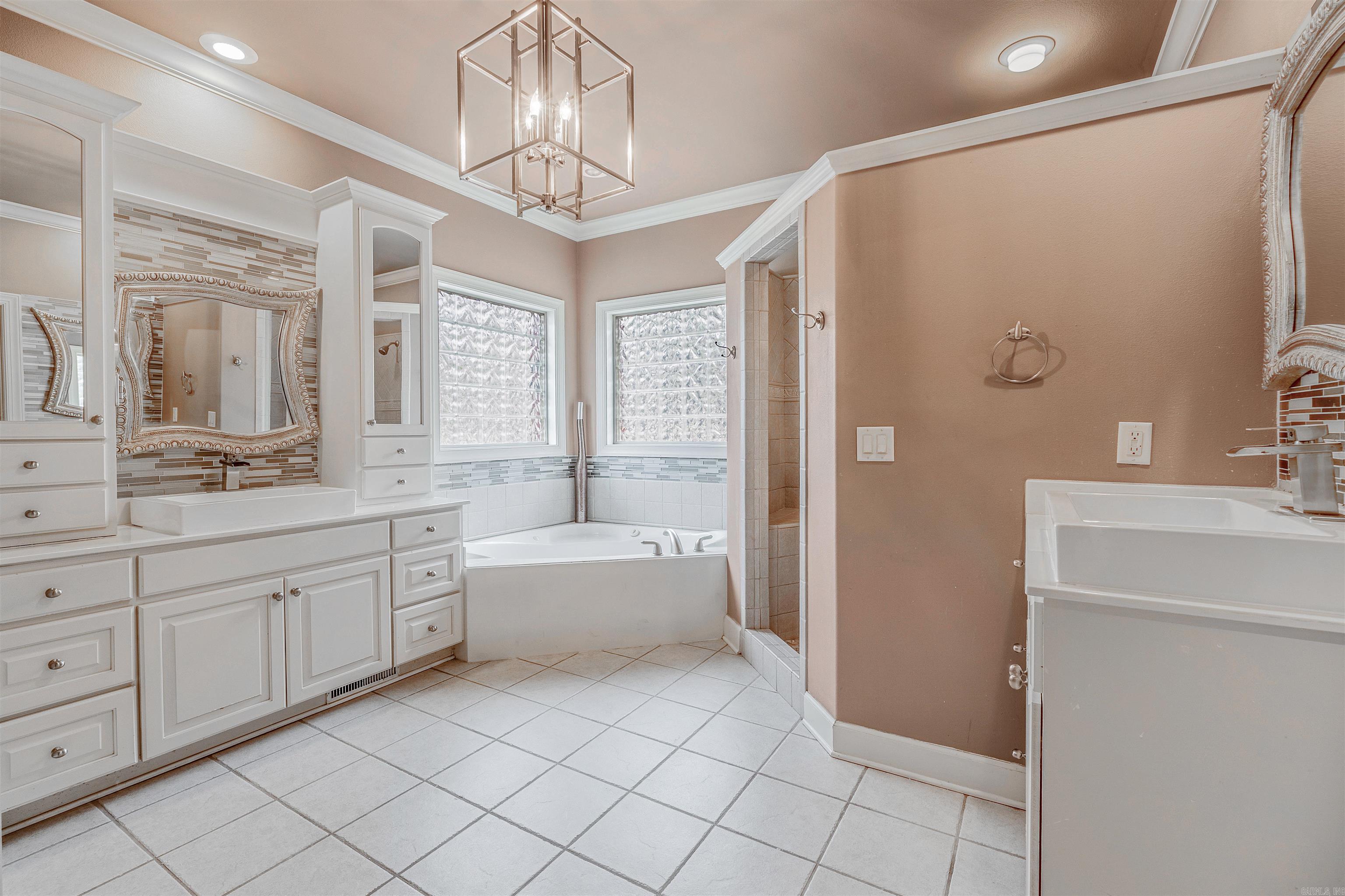 SHADY VALLEY - Residential