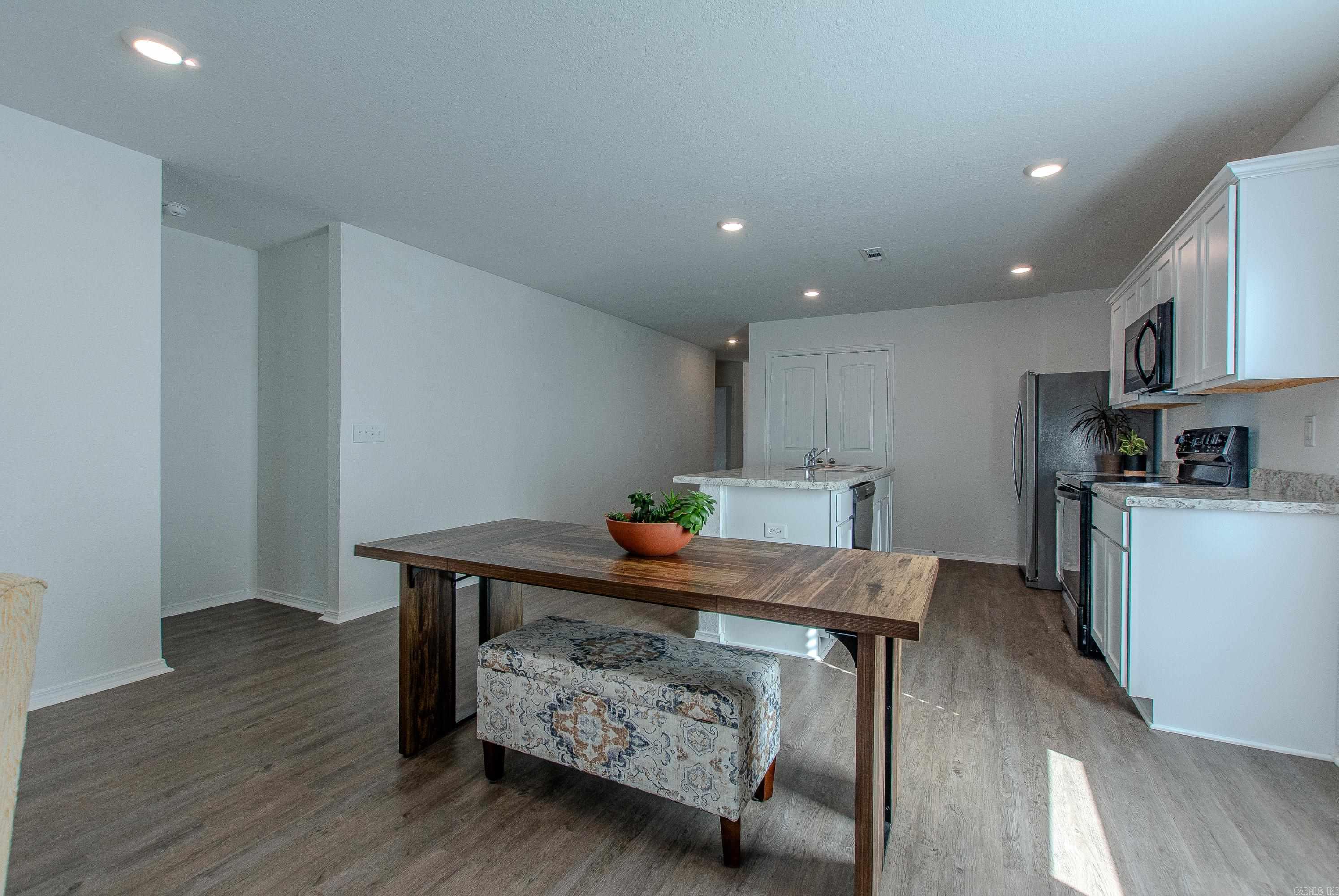 THE MEADOWS - Residential