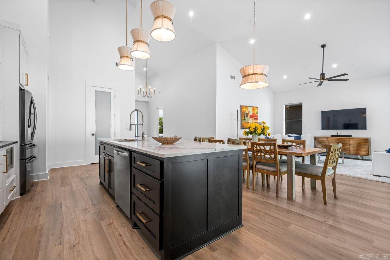 BAYOU RIDGE - Residential