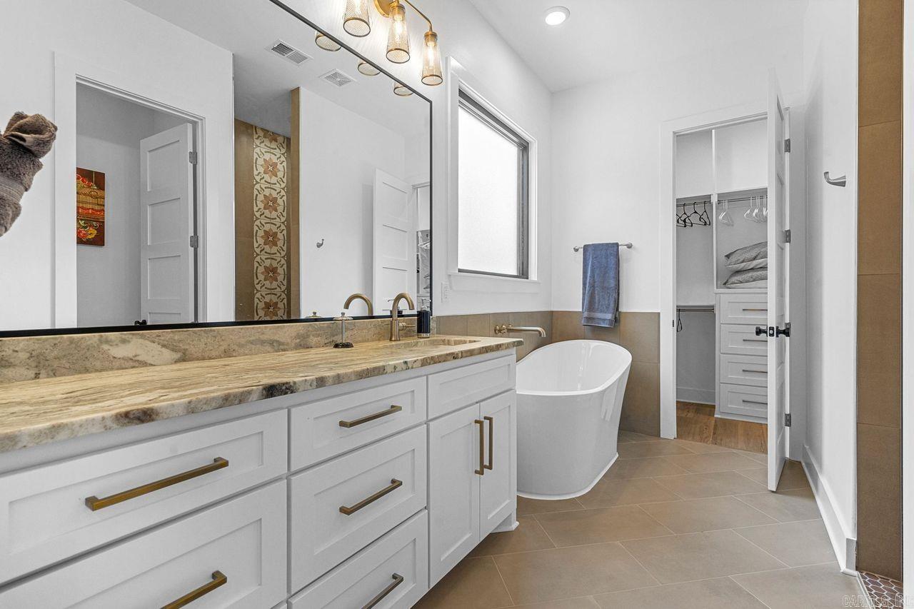 BAYOU RIDGE - Residential