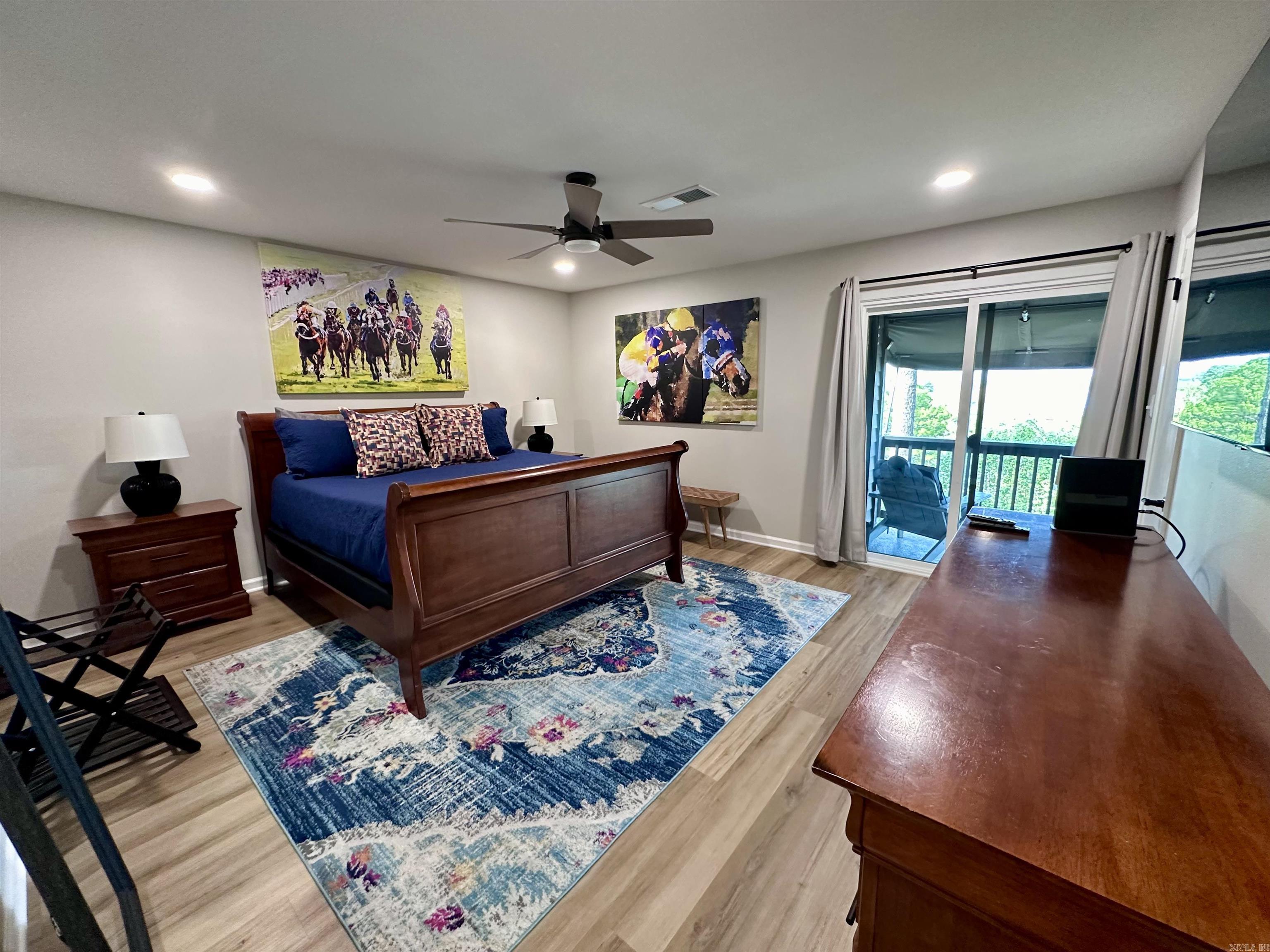 Beautiful 2 bedroom Condo overlooking Lake Hamilton. Furnished Utilities Included! $2600/Month $1500 Security Deposit $100 Application Fee