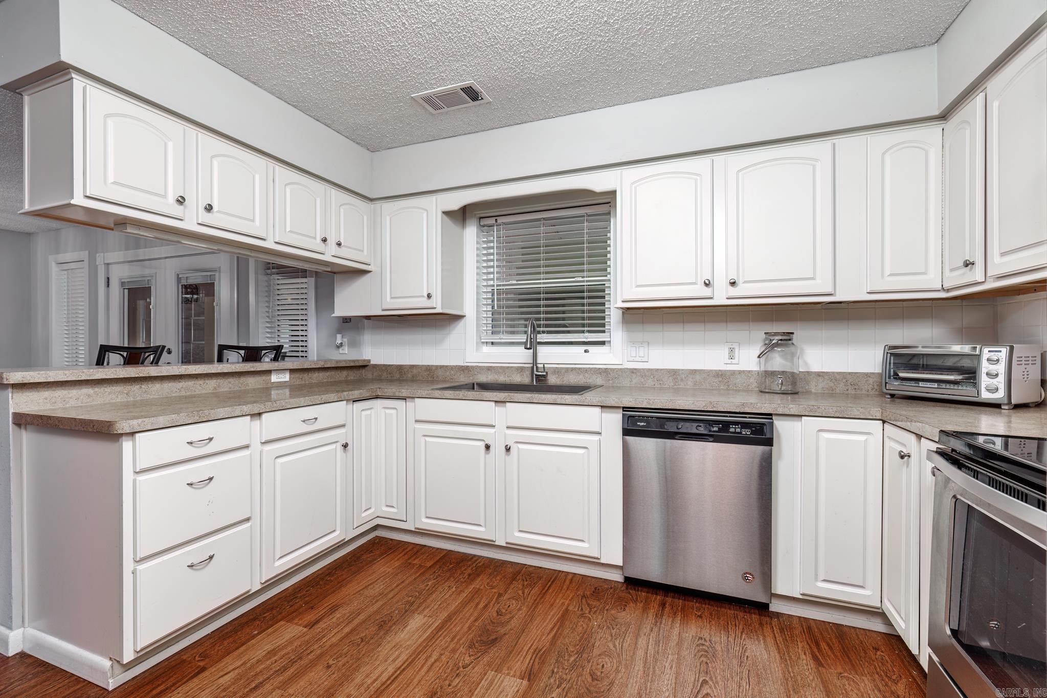 Madrid Courts - Residential