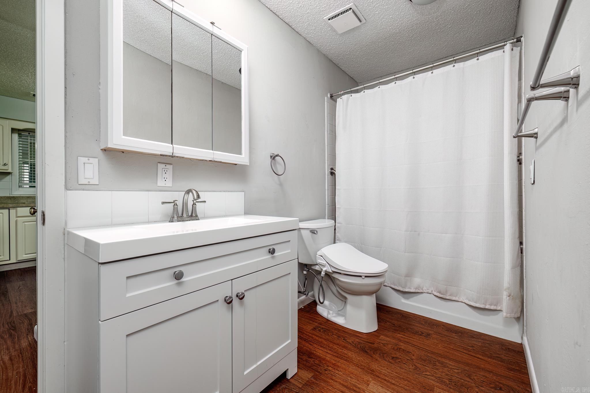 Madrid Courts - Residential