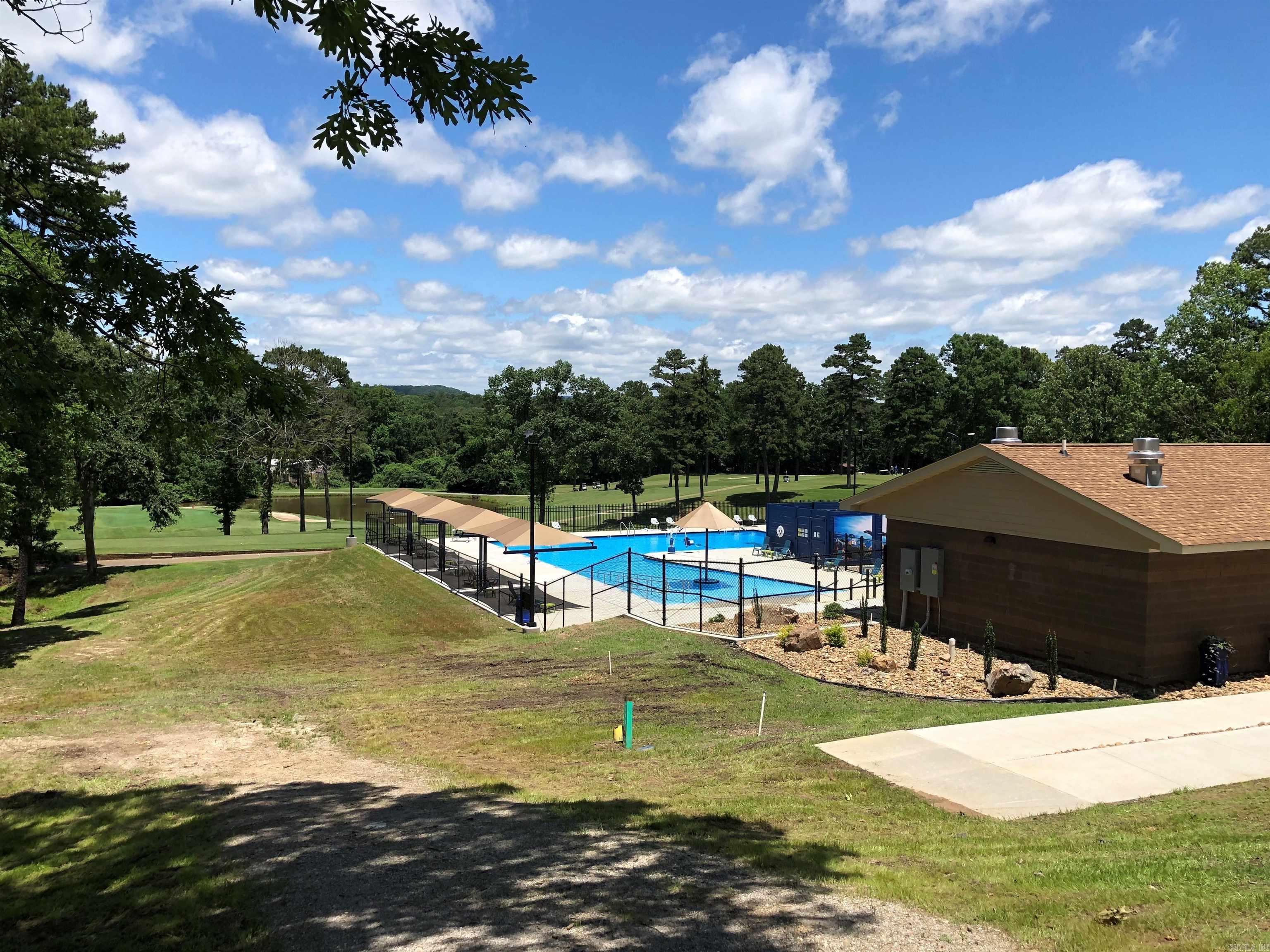 Madrid Courts - Residential