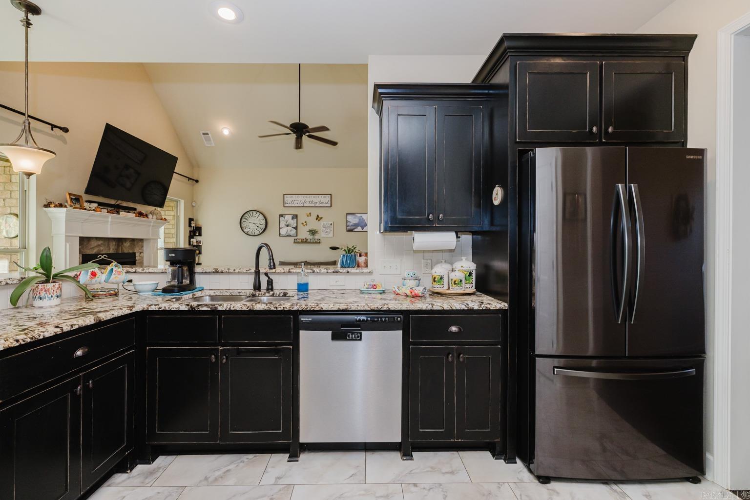 ANDRES PLACE - Residential