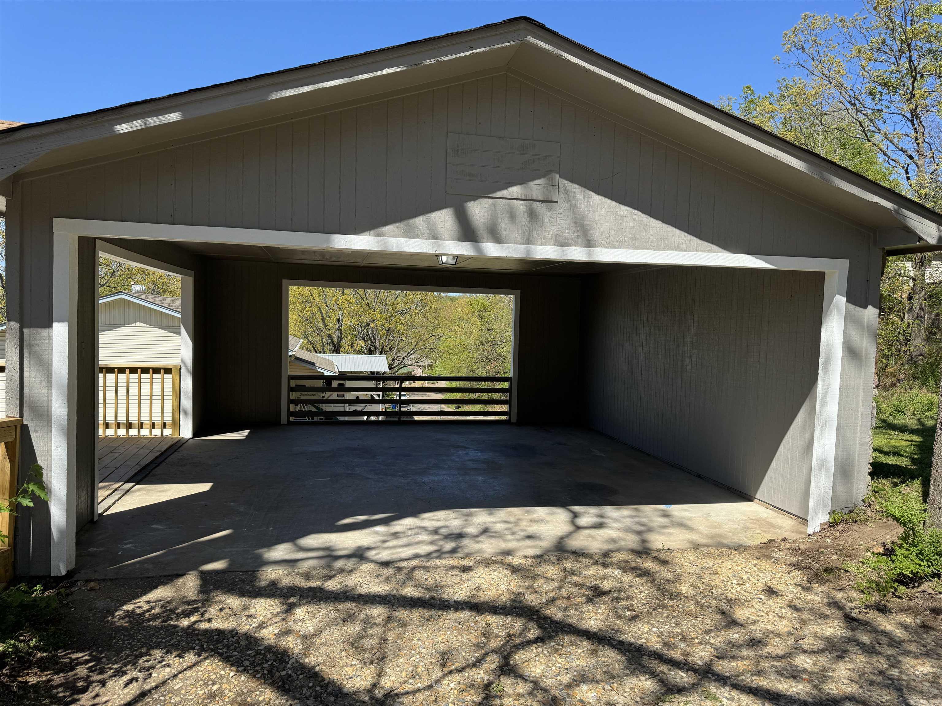 PIKE VIEW - Residential