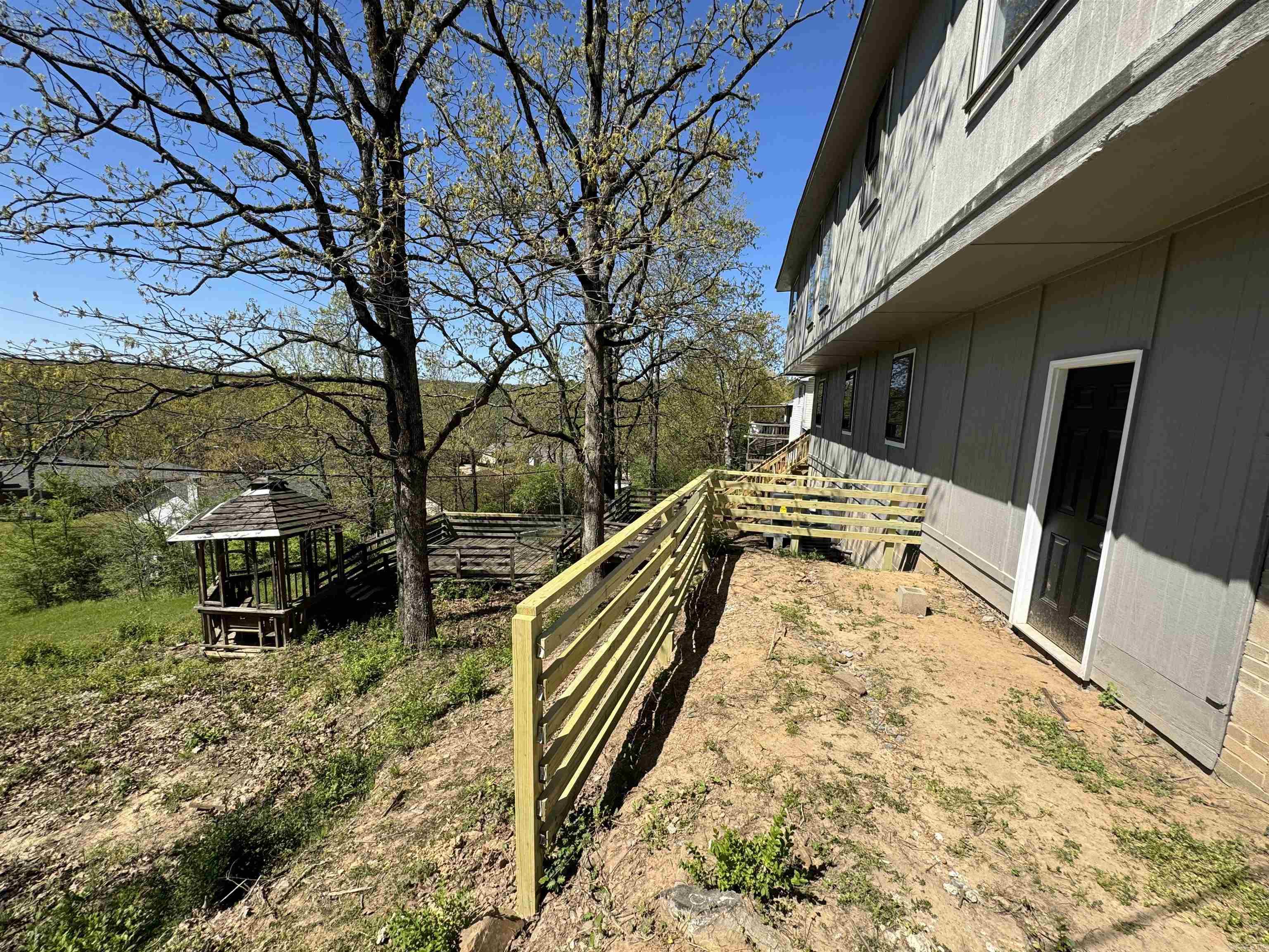 PIKE VIEW - Residential