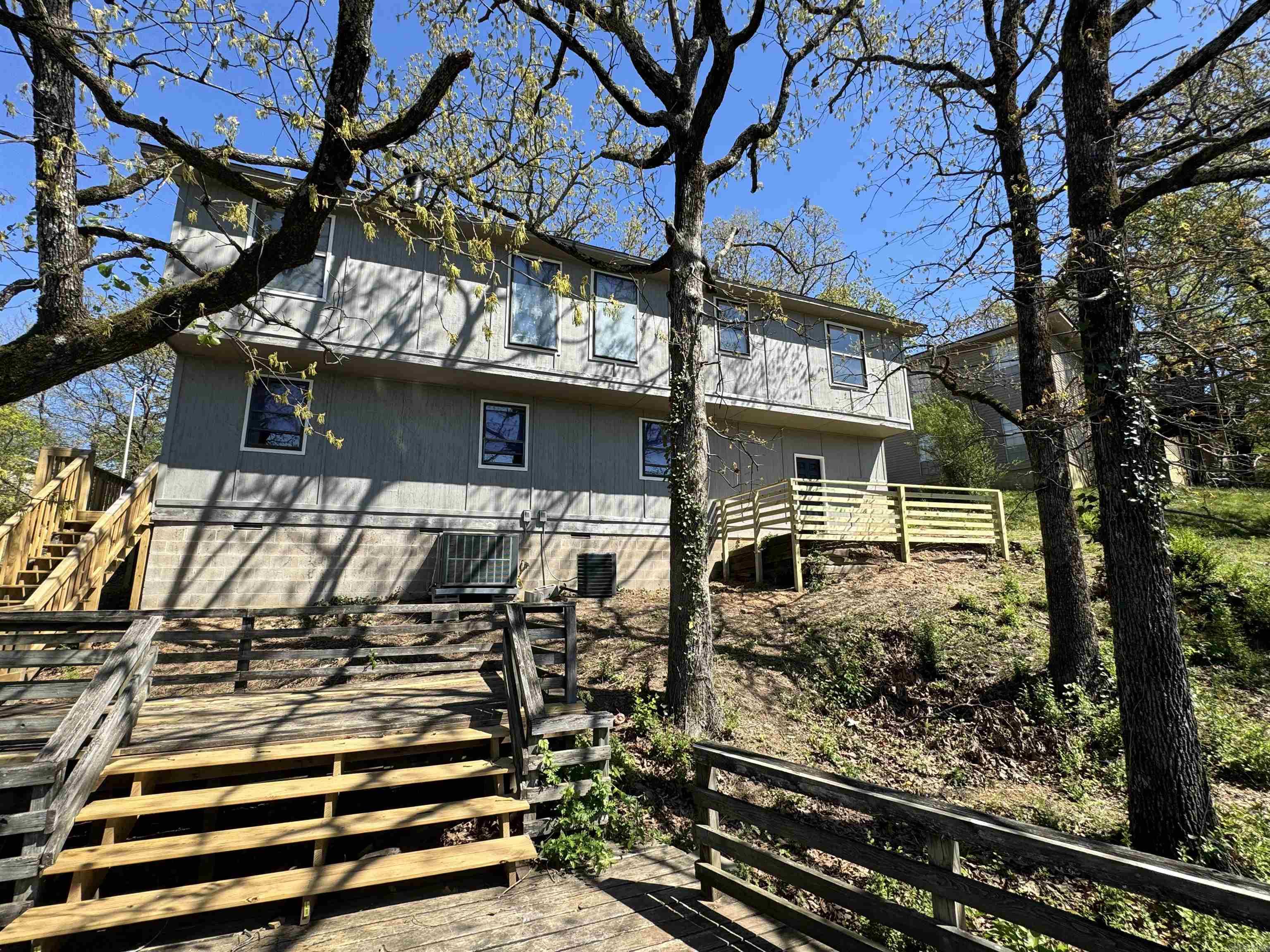 PIKE VIEW - Residential