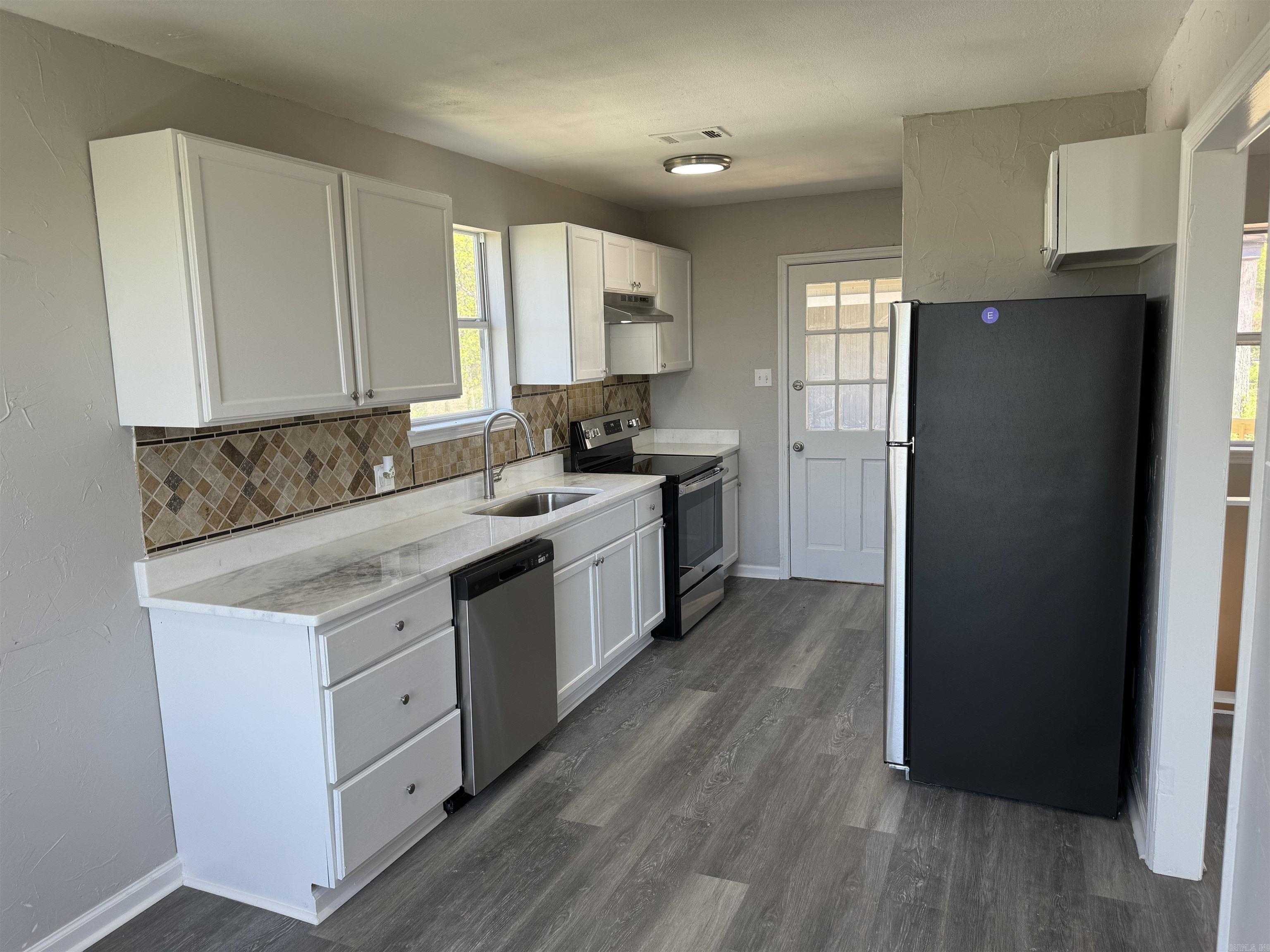 PIKE VIEW - Residential