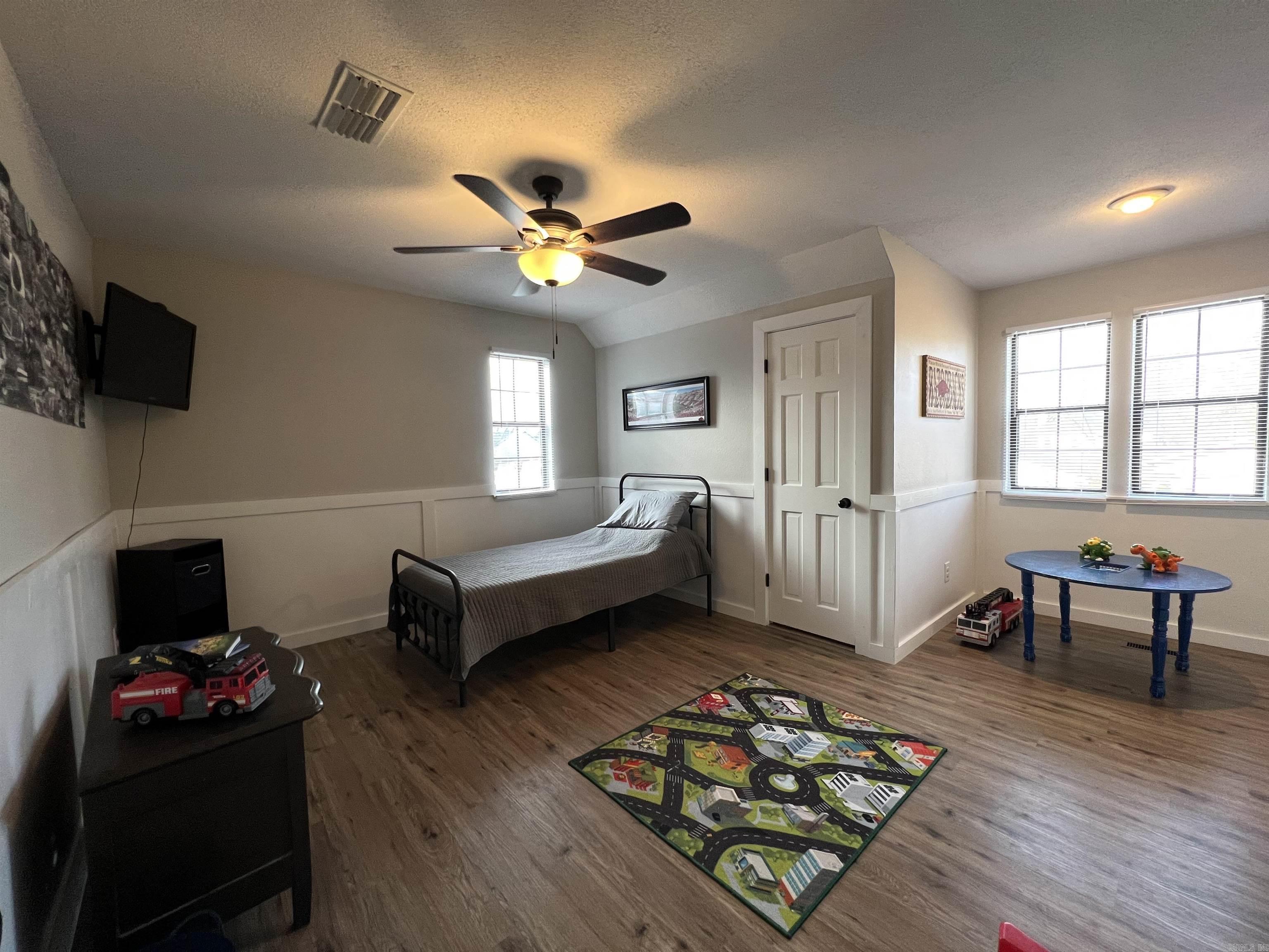 DARK FOREST PLACE - Residential