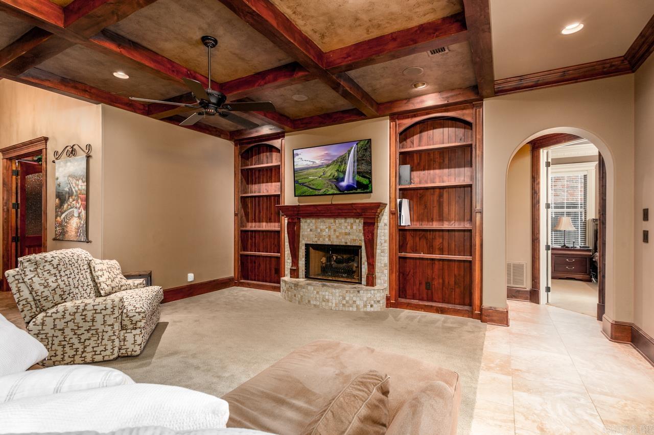 APPLEWOOD COVE - Residential