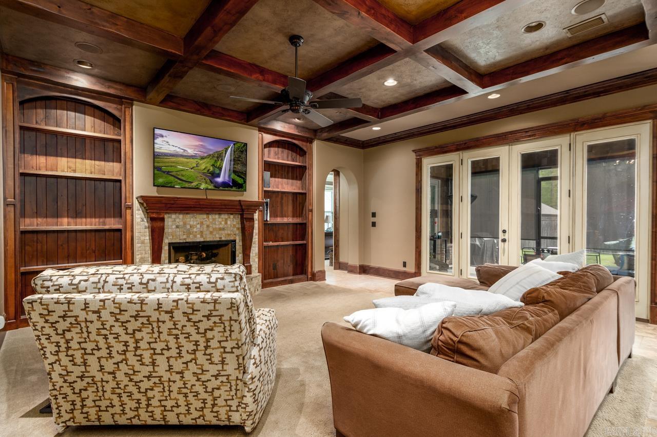 APPLEWOOD COVE - Residential