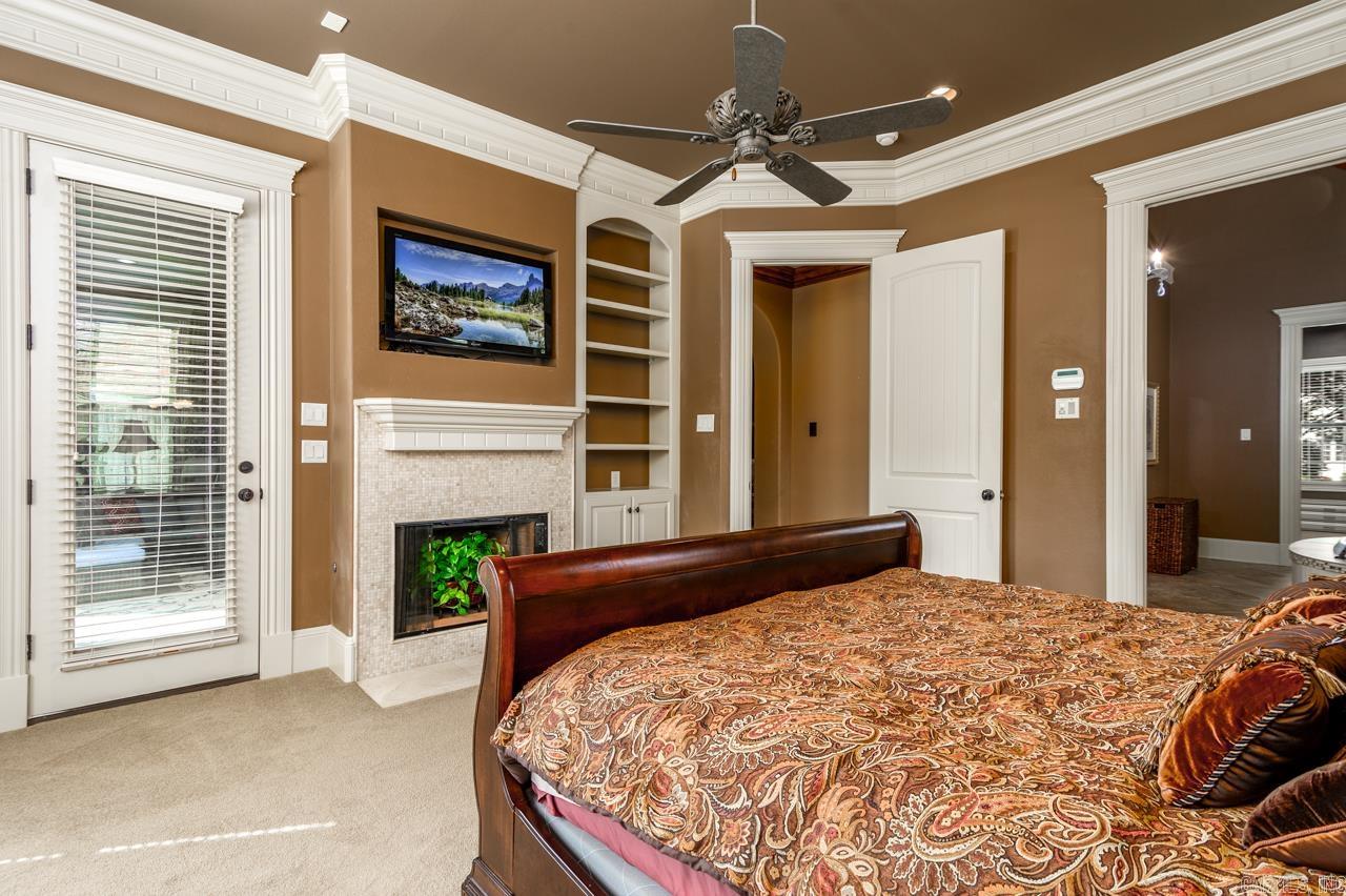 APPLEWOOD COVE - Residential