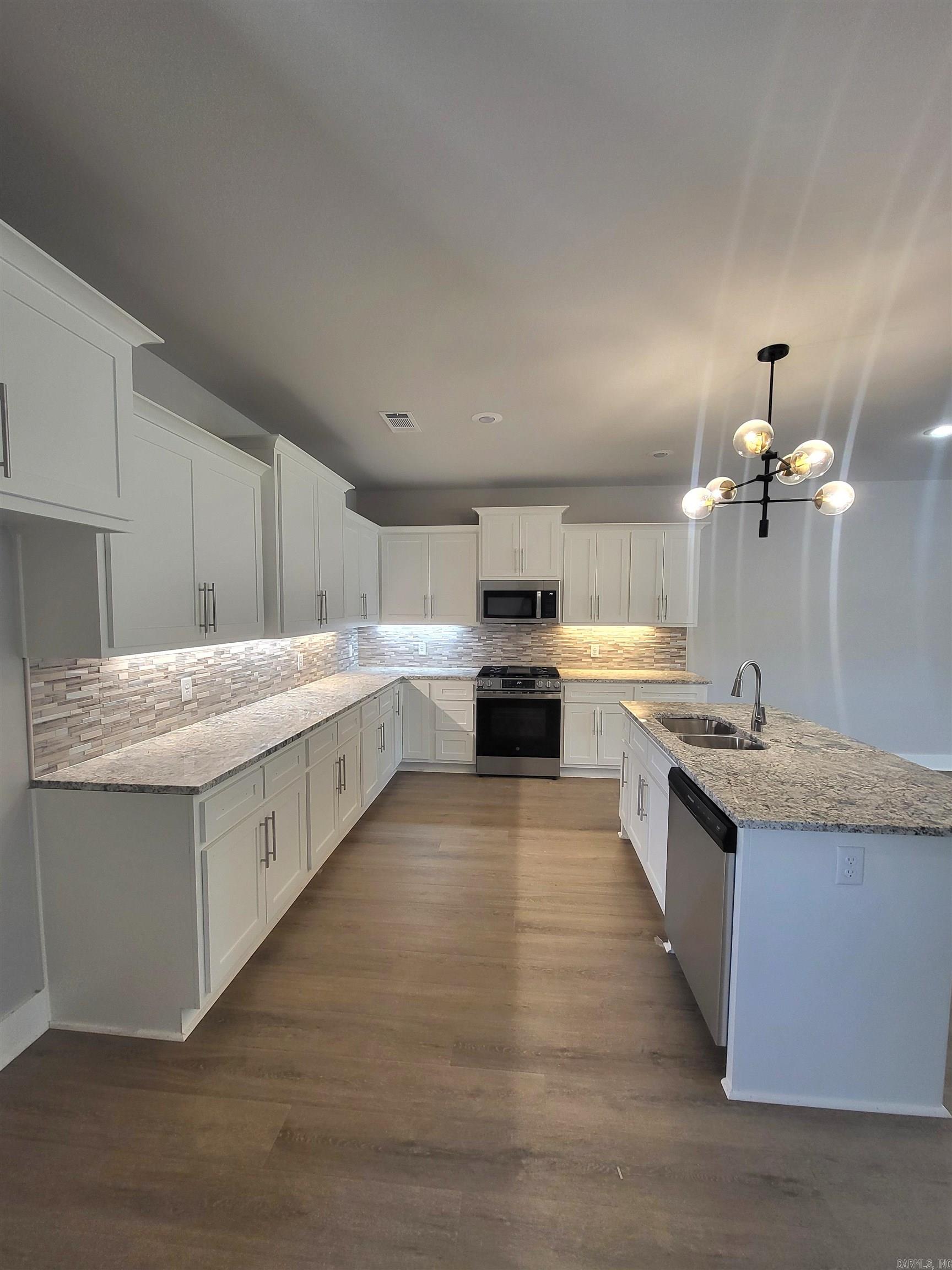 Hicks Interurban - Residential Lease