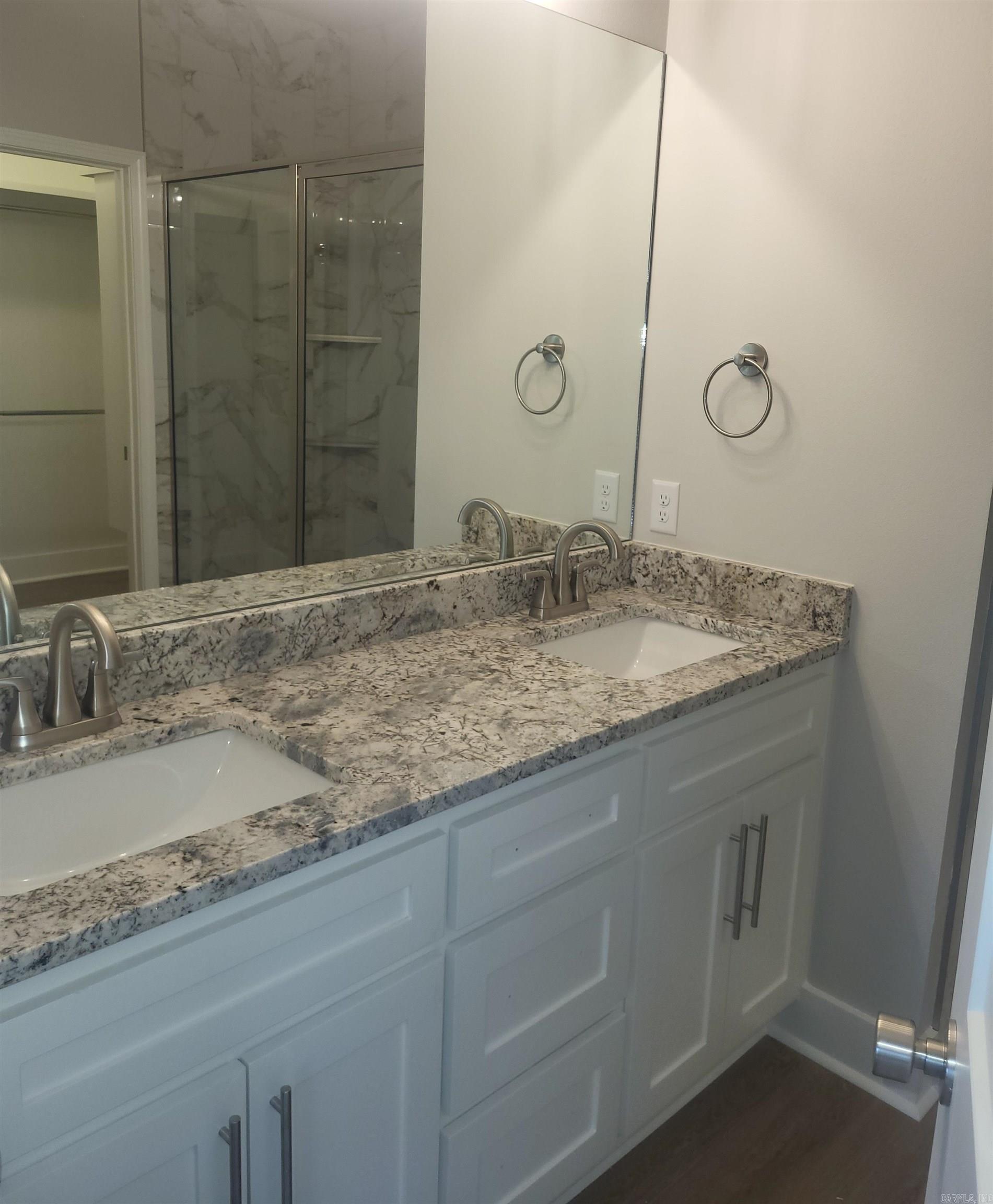 Hicks Interurban - Residential Lease