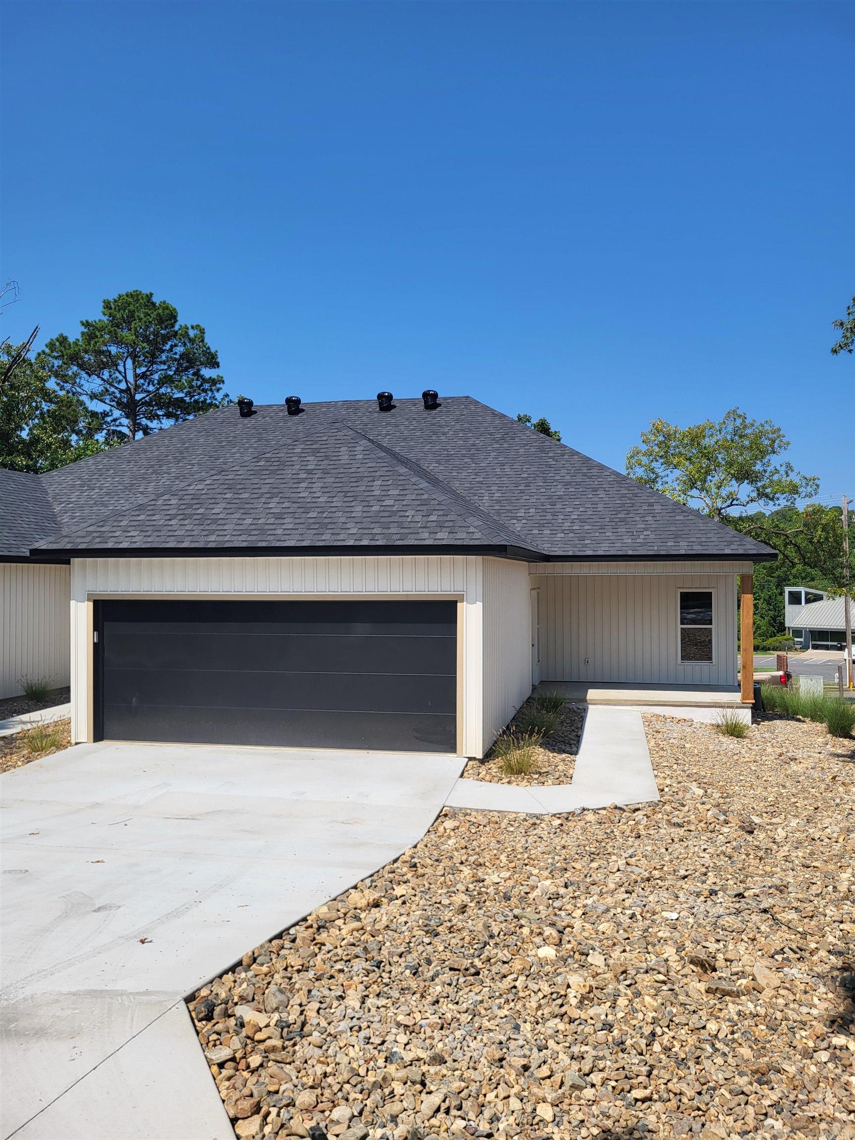 Hicks Interurban - Residential Lease