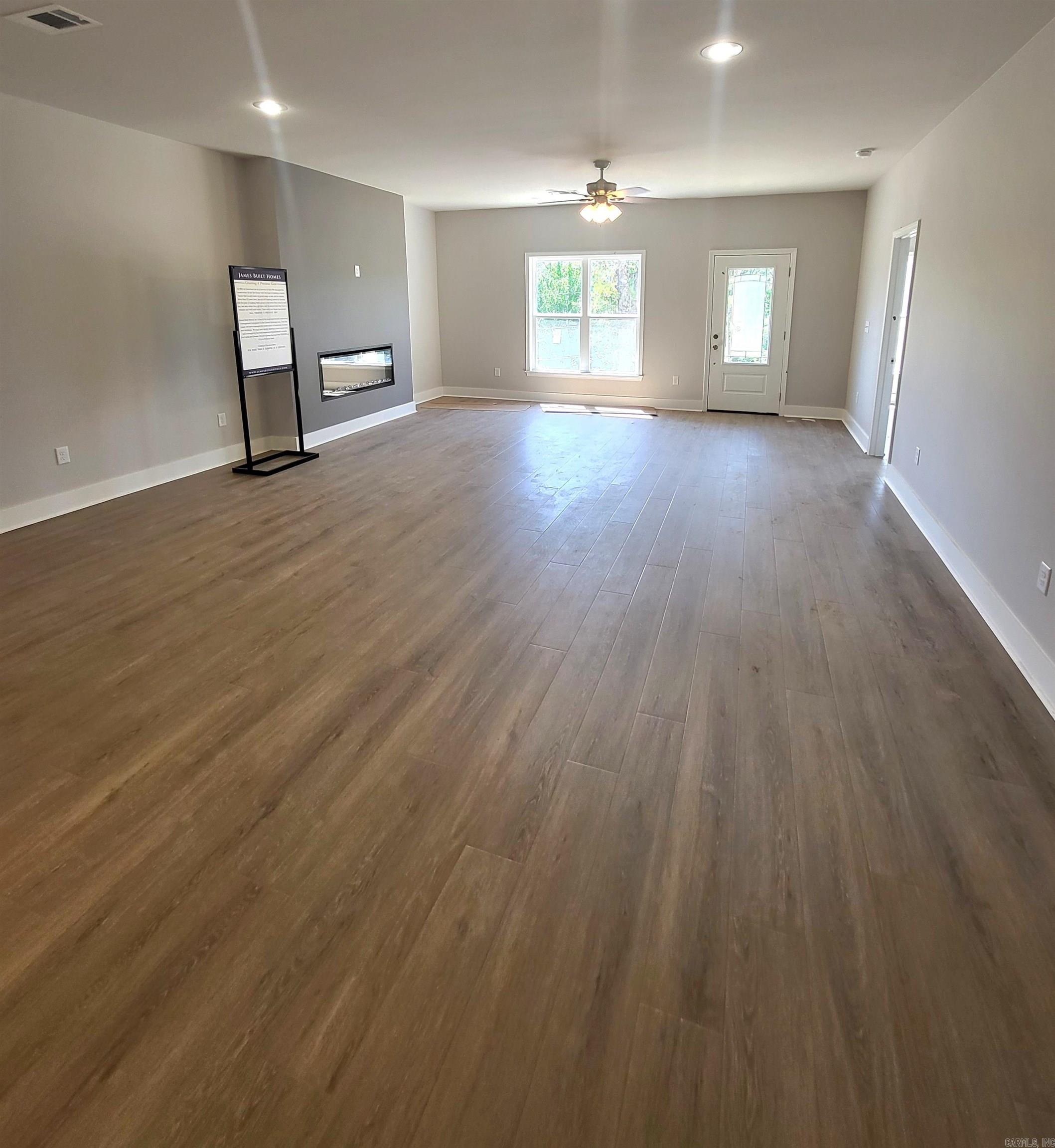 Hicks Interurban - Residential Lease