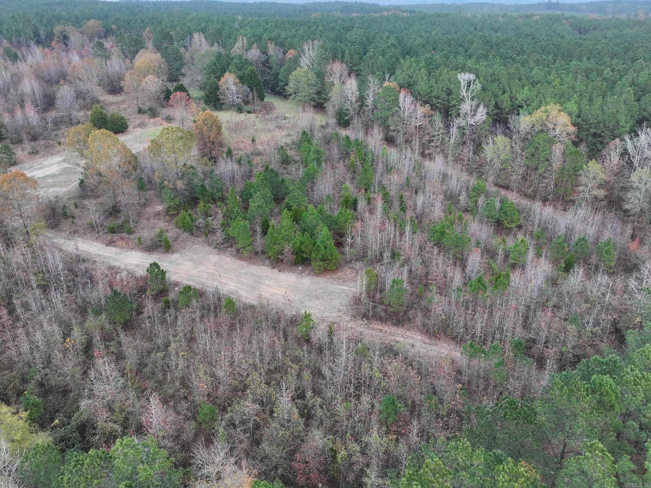 This wooded 39.38± acre parcel is the perfect escape for outdoor enthusiasts. Just outside the city, this private, fenced lot is ideal for hunting, recreational uses, ATV riding, or a weekend getaway. Whether youāre planning to build or simply enjoy the outdoors, this property offers endless possibilities.