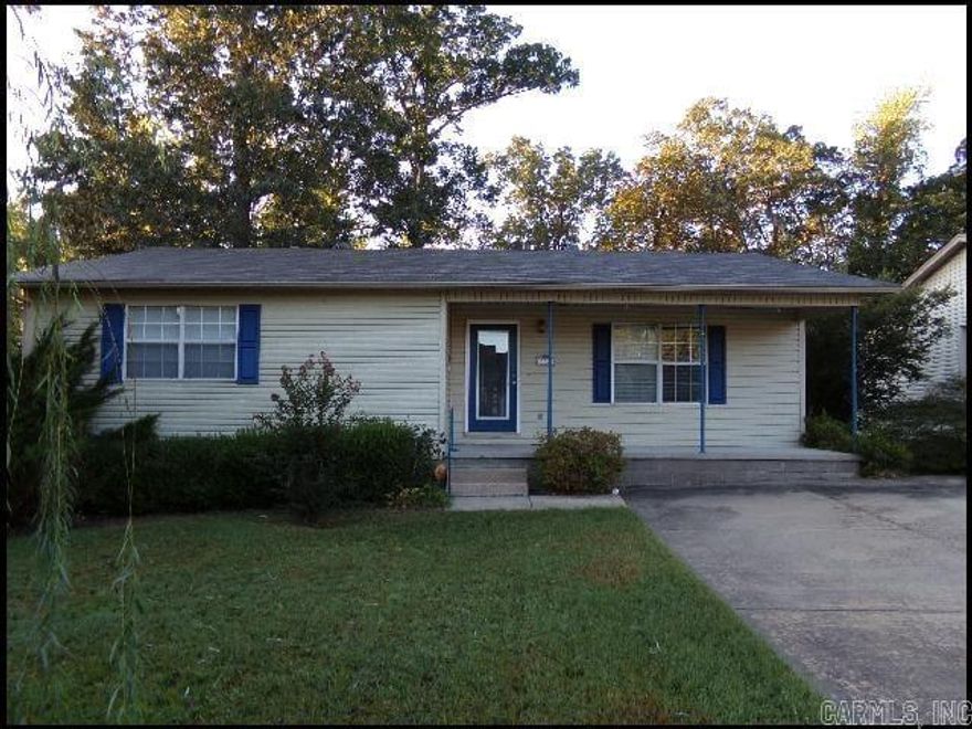 *SHERWOODd* BEAUTIFUL HOME IN THE LAKE CHERRYWOOD SUBDIVISION!! This 3 Bedroom And 2 Bath Home Features Almost 1200 Feet Of Living Space! Central Heat and Air! Electric Range, Refrigerator, And Dishwasher Provided In Kitchen With Eat-In Dining Area! Electric Washer And Dryer Hookups! Pad For Parking! AVAILABLE LATE FEBRUARY 2026!!!