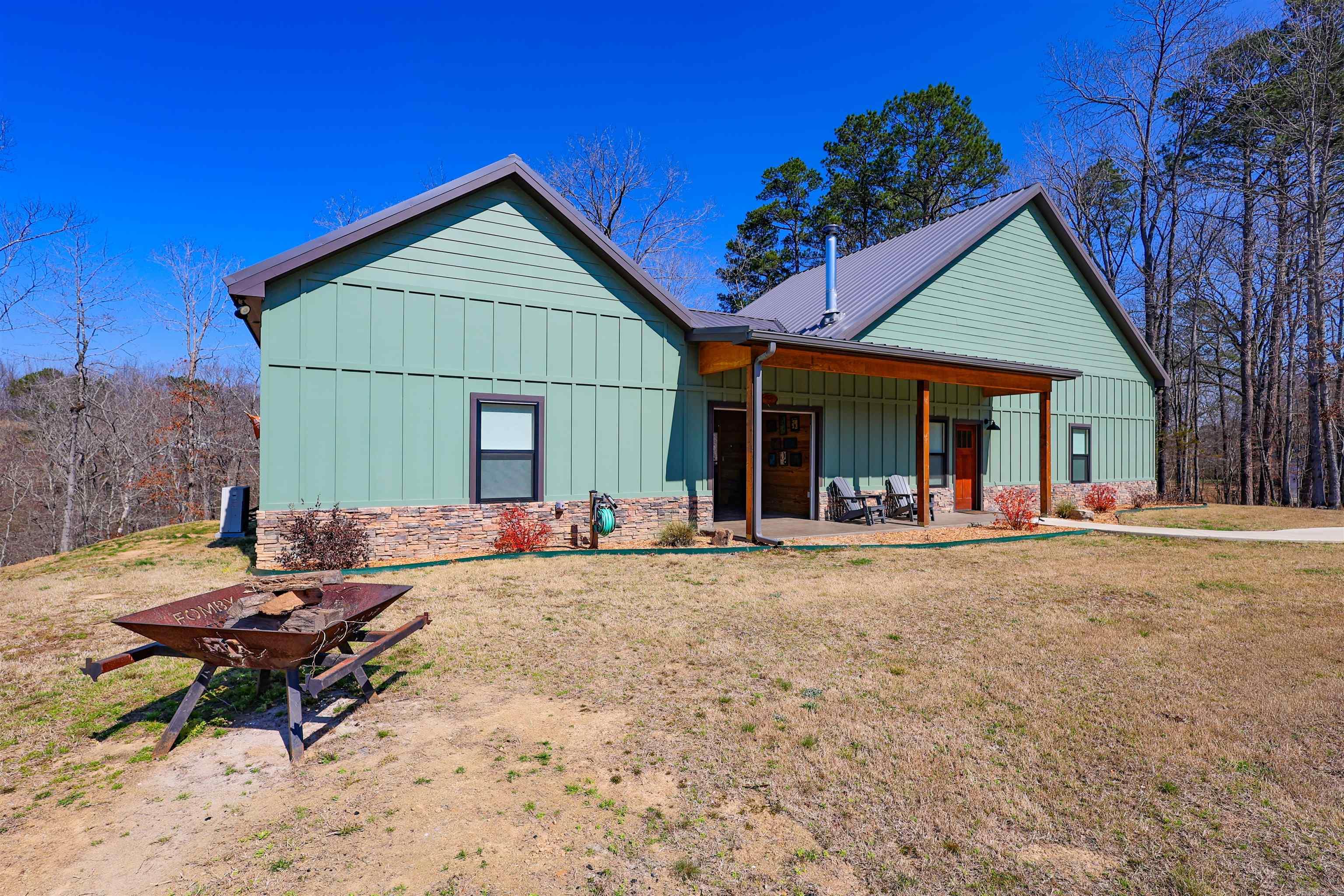 RIVERCHASE - Residential