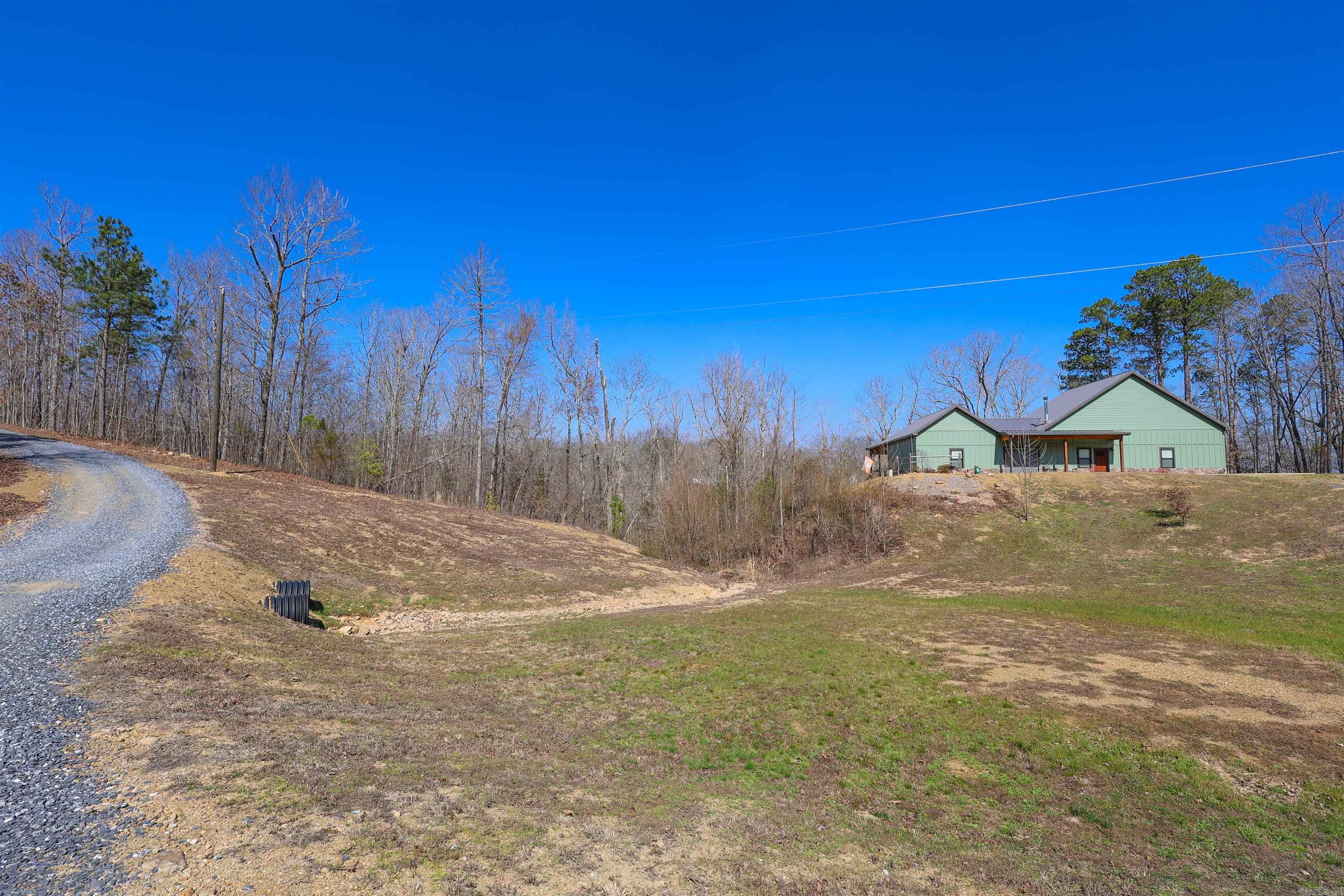 RIVERCHASE - Residential